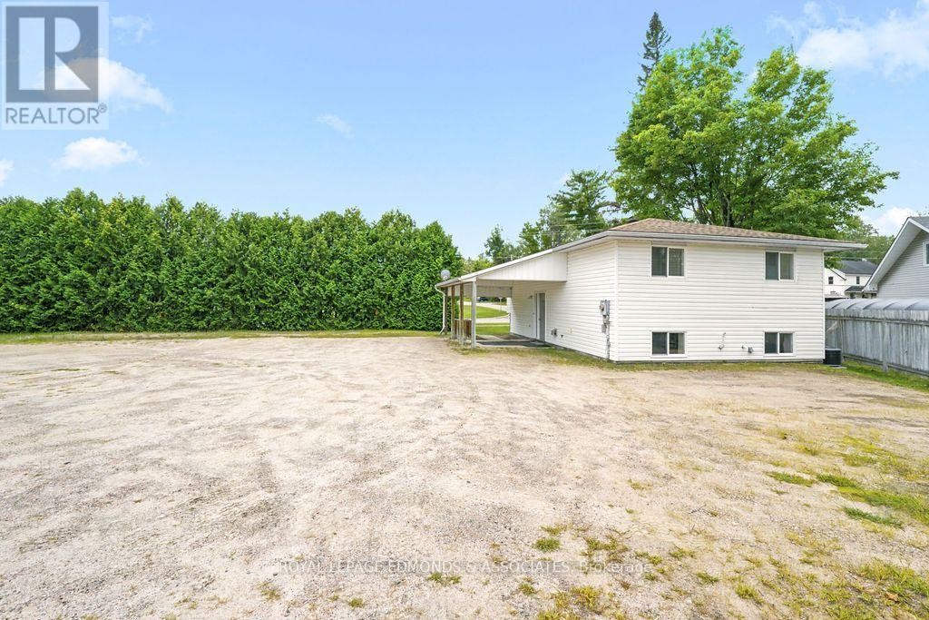 












57 RIDGE ROAD

,
Deep River,




Ontario
K0J1P0

