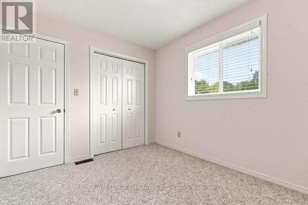 












57 RIDGE ROAD

,
Deep River,




Ontario
K0J1P0

