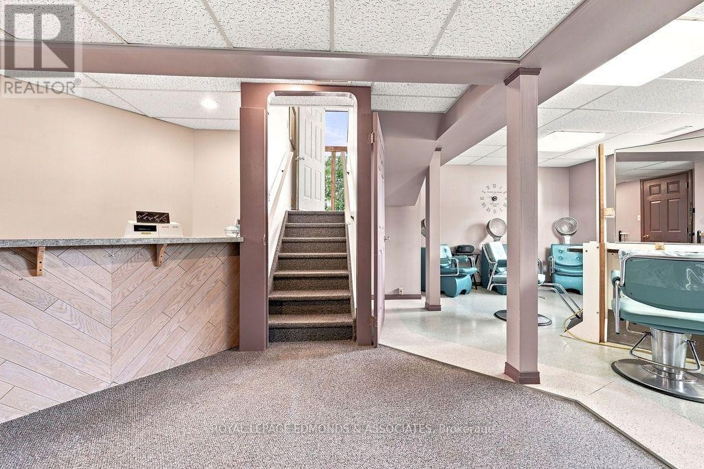 












57 RIDGE ROAD

,
Deep River,




Ontario
K0J1P0


