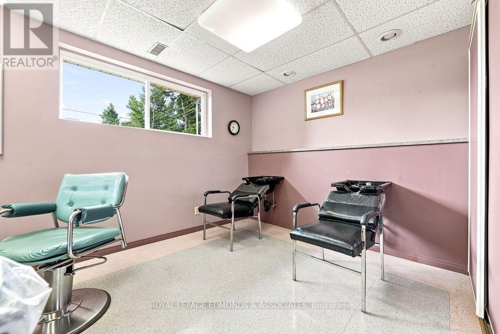 












57 RIDGE ROAD

,
Deep River,




Ontario
K0J1P0


