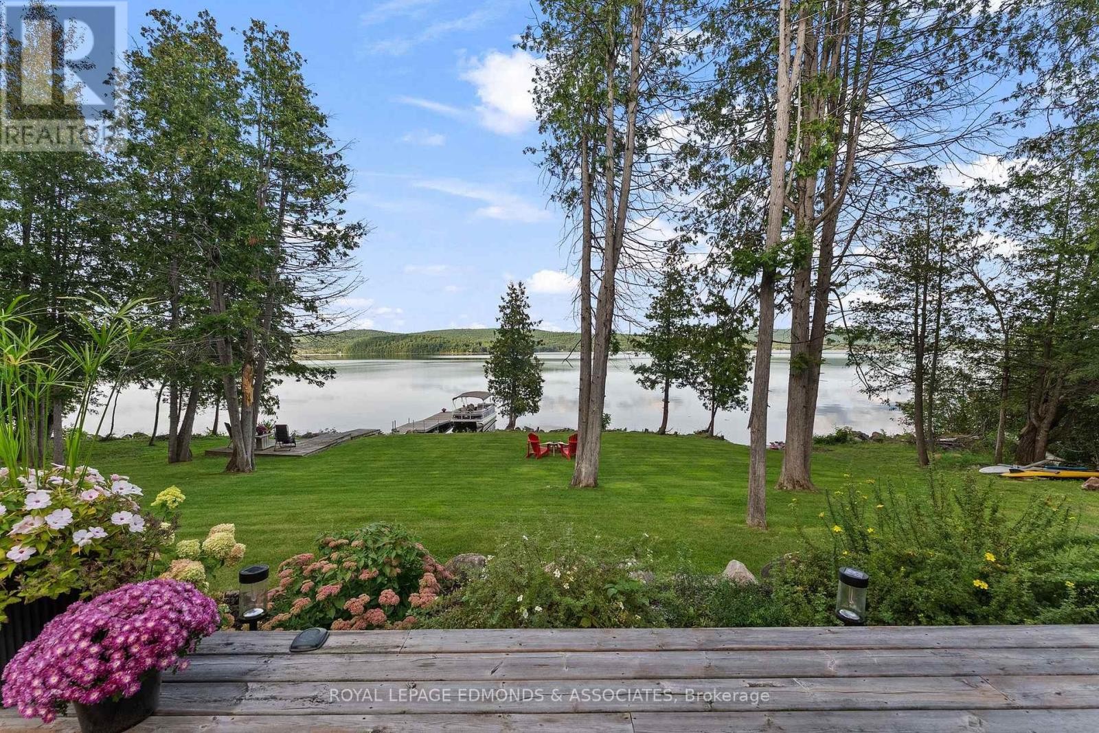 












106 WHITES BEACH TRAIL

,
Whitewater Region,




Ontario
K0J2L0

