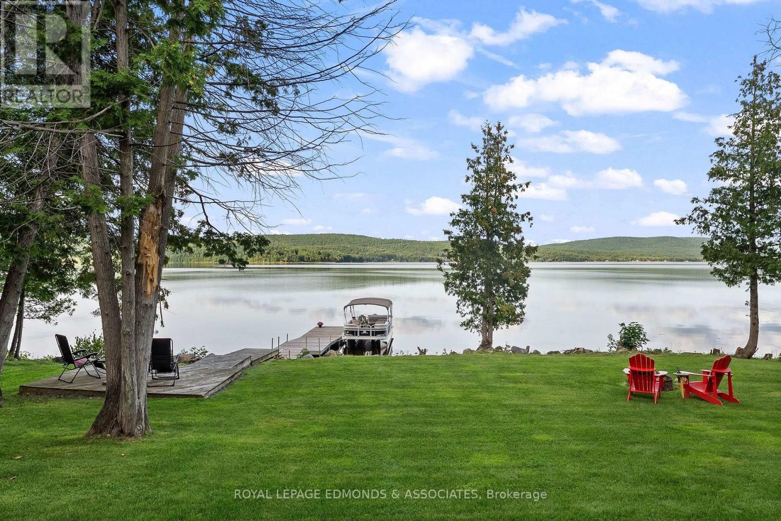 












106 WHITES BEACH TRAIL

,
Whitewater Region,




Ontario
K0J2L0

