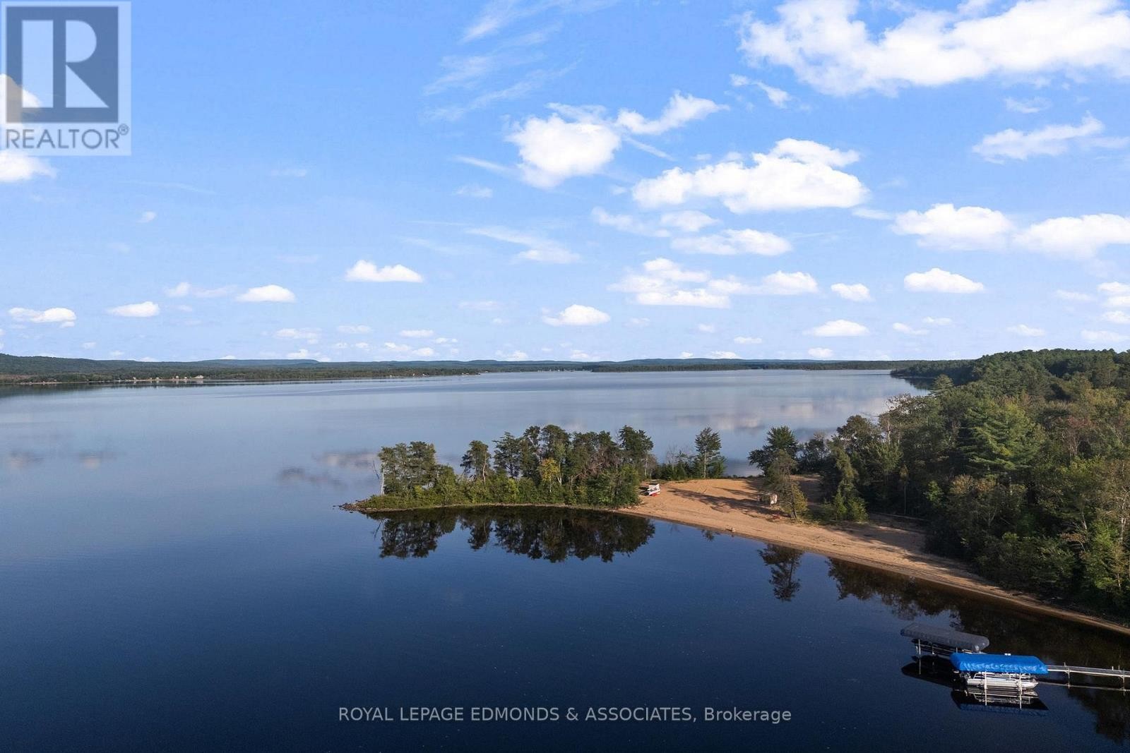 












106 WHITES BEACH TRAIL

,
Whitewater Region,




Ontario
K0J2L0

