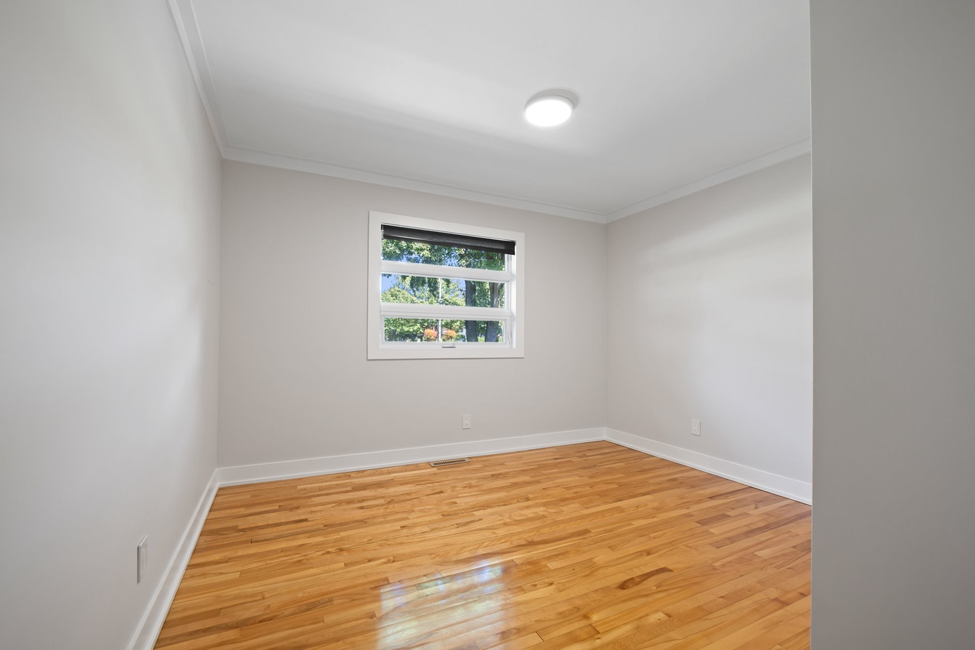 









2


Av. Balzac

,
Candiac,




QC
J5R2A6

