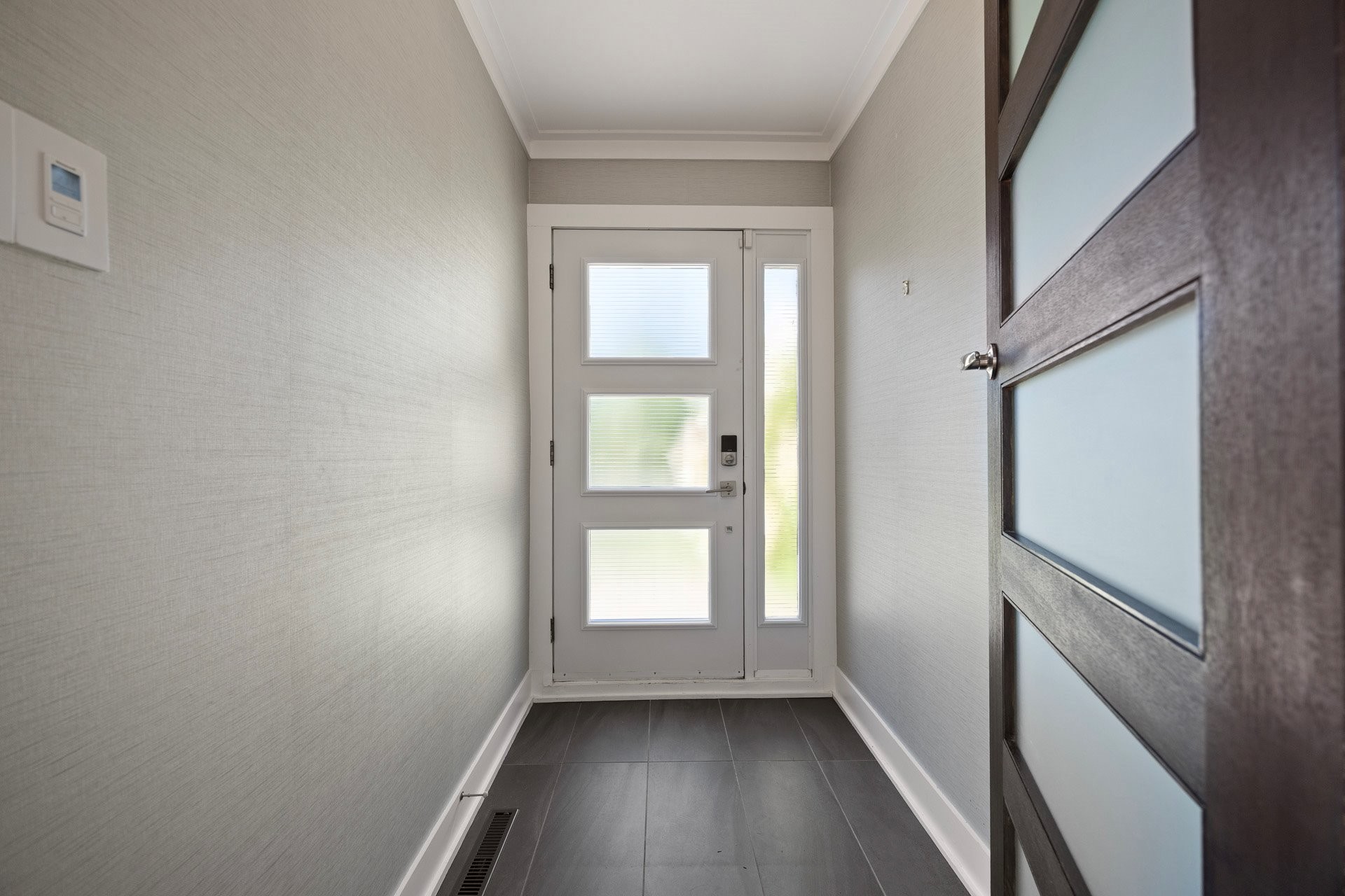 









2


Av. Balzac

,
Candiac,




QC
J5R2A6

