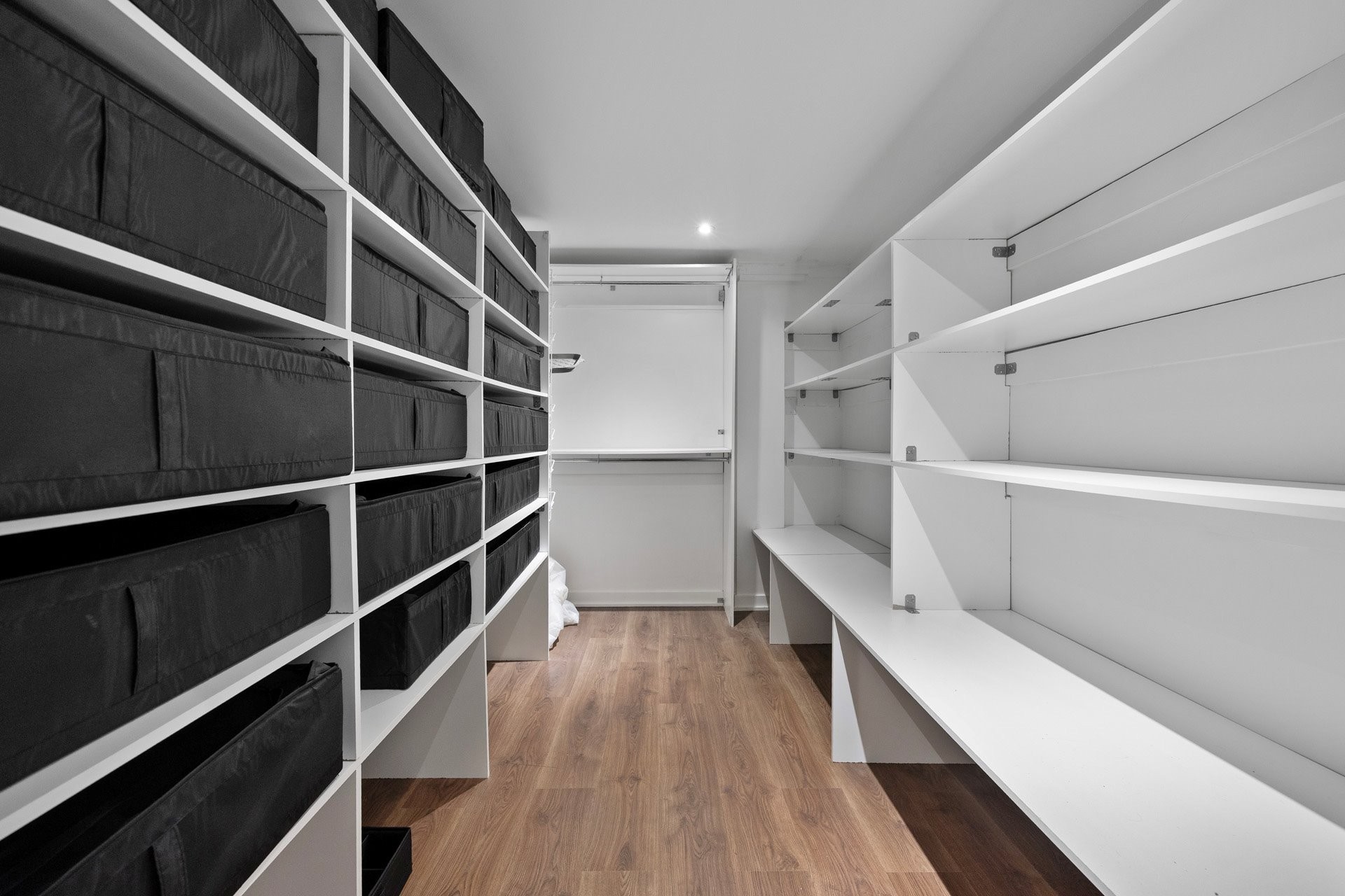 









2


Av. Balzac

,
Candiac,




QC
J5R2A6

