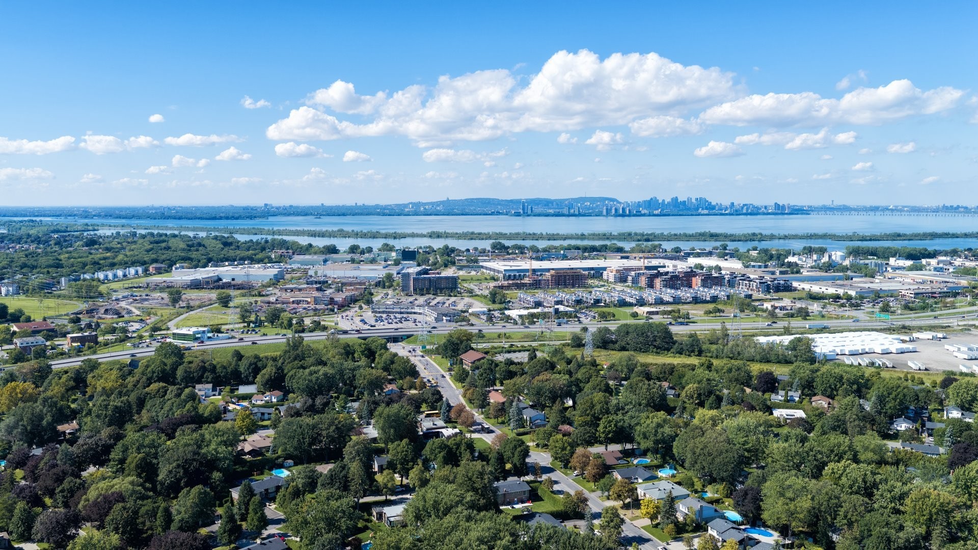 









2


Av. Balzac

,
Candiac,




QC
J5R2A6

