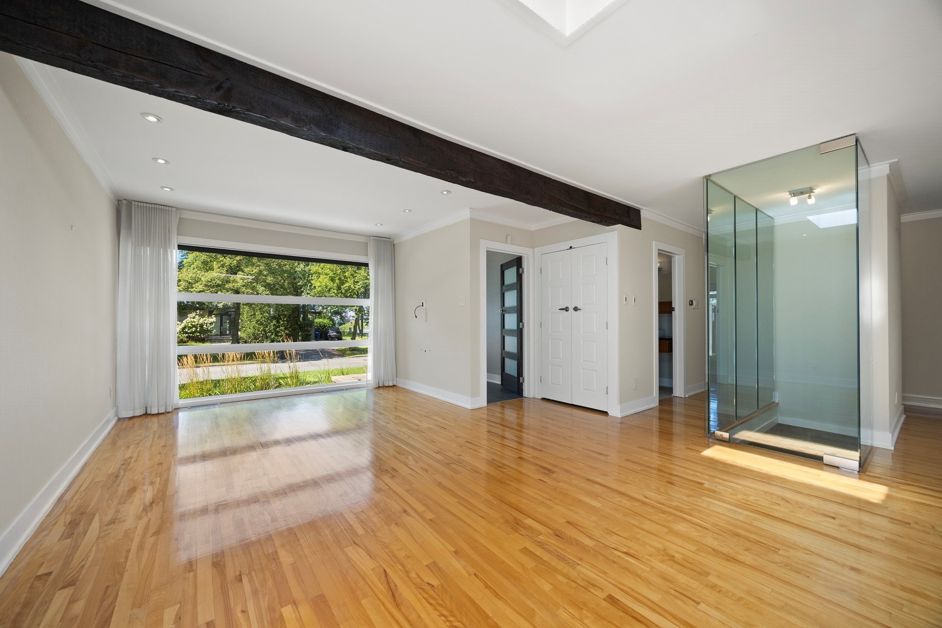 









2


Av. Balzac

,
Candiac,




QC
J5R2A6

