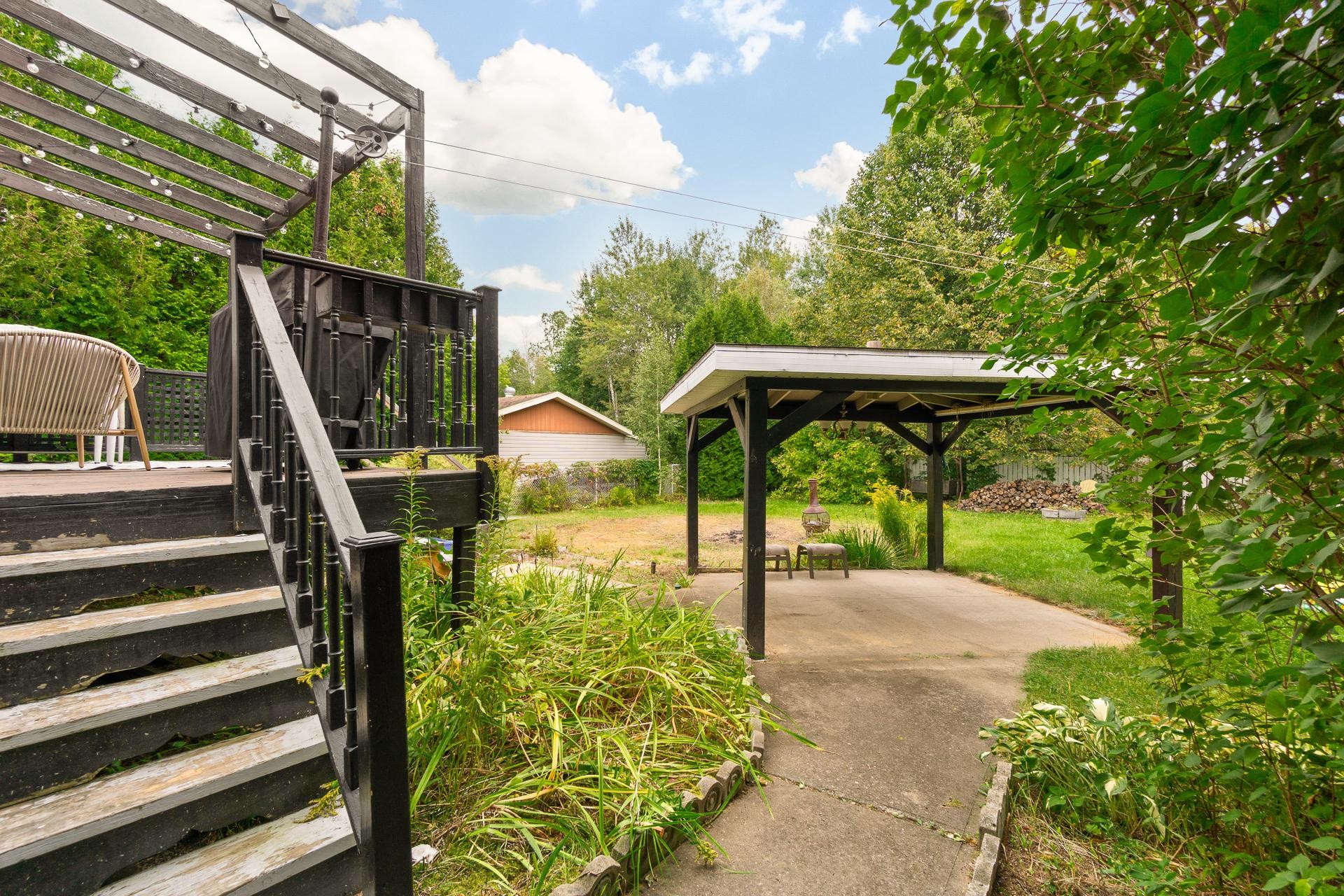









1146


Rue St-Alexis

,
Trois-Rivières,




QC
G8T1B9

