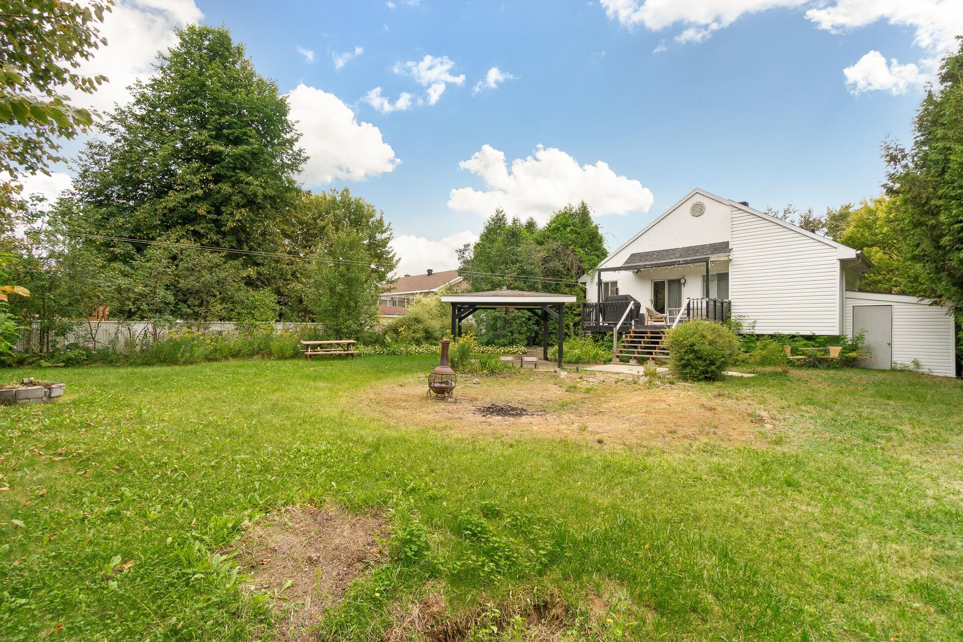 









1146


Rue St-Alexis

,
Trois-Rivières,




QC
G8T1B9

