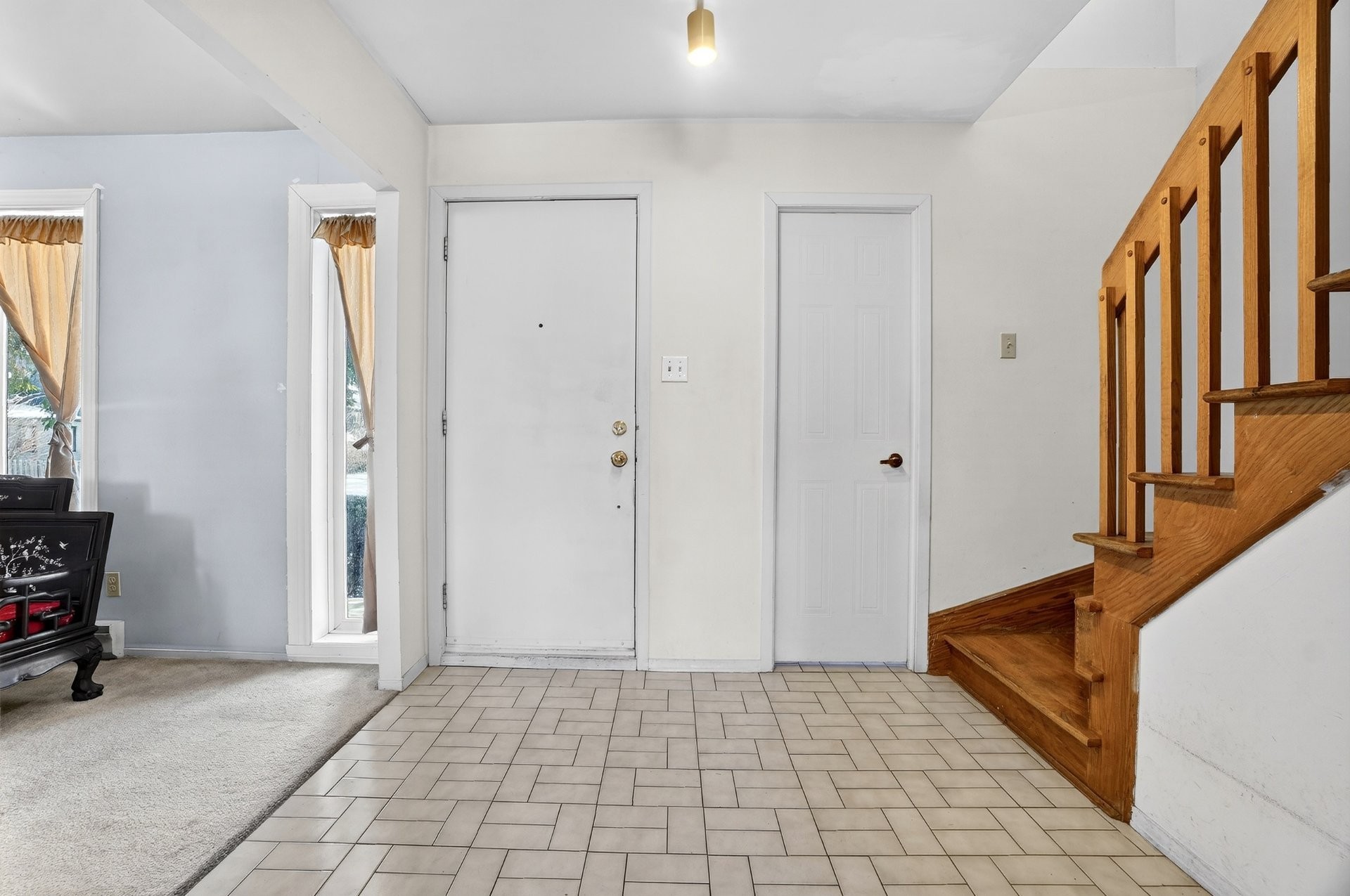 









1015


Crois. Savard

,
Brossard,




QC
J4X1X9

