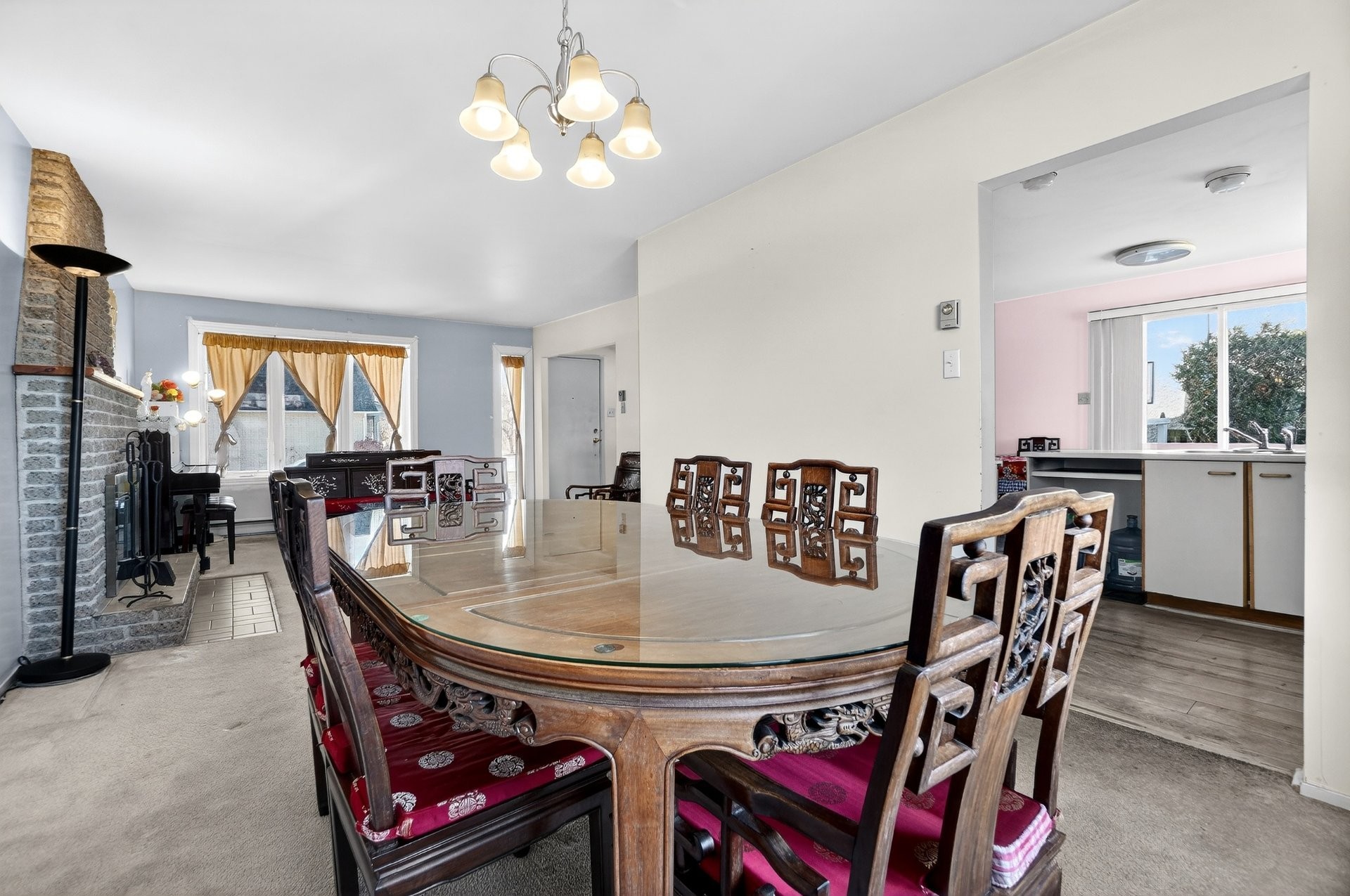 









1015


Crois. Savard

,
Brossard,




QC
J4X1X9

