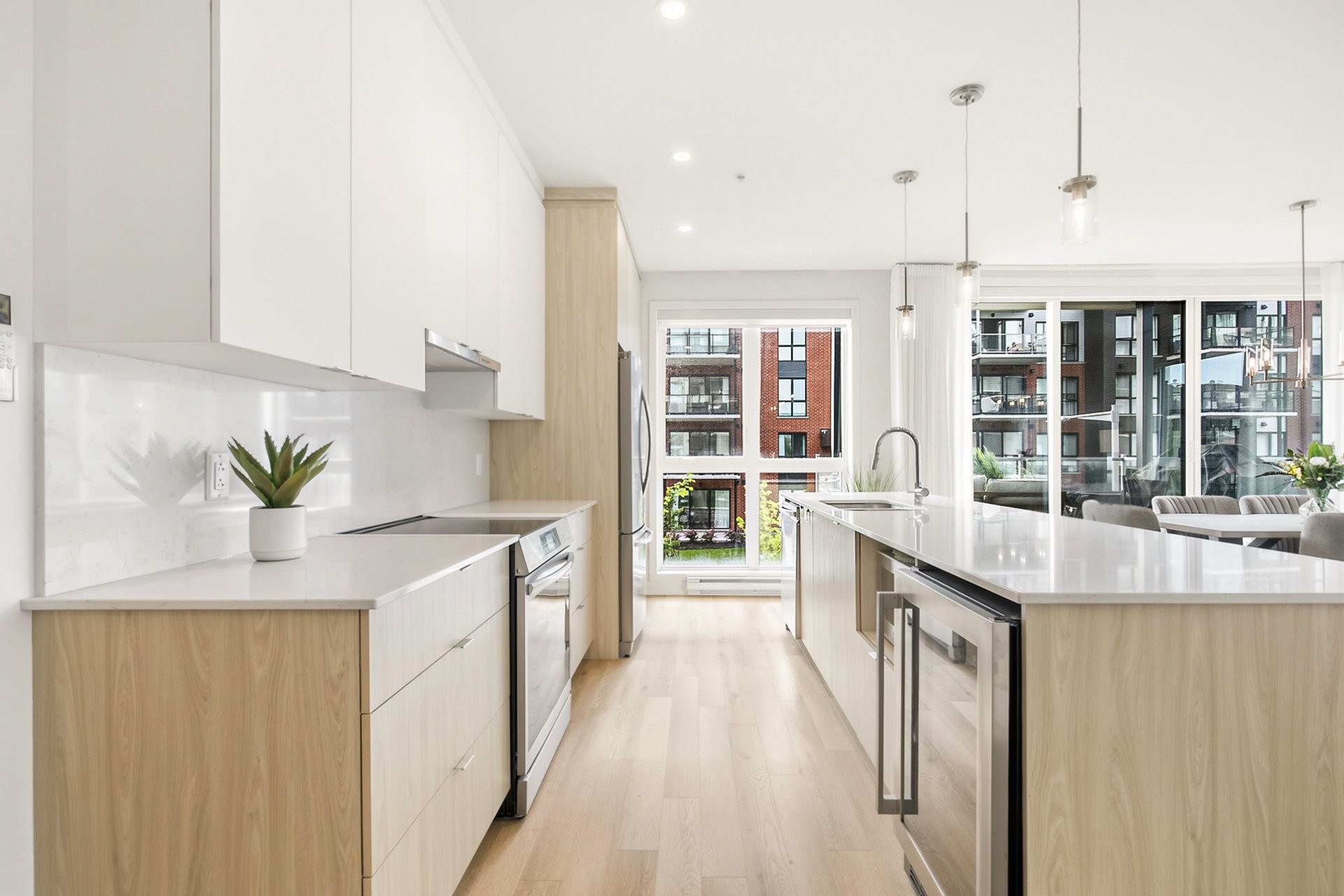 









4240


Rue Olivier-Fournier

, 201,
Longueuil (Saint-Hubert),




QC
J3Y1K6

