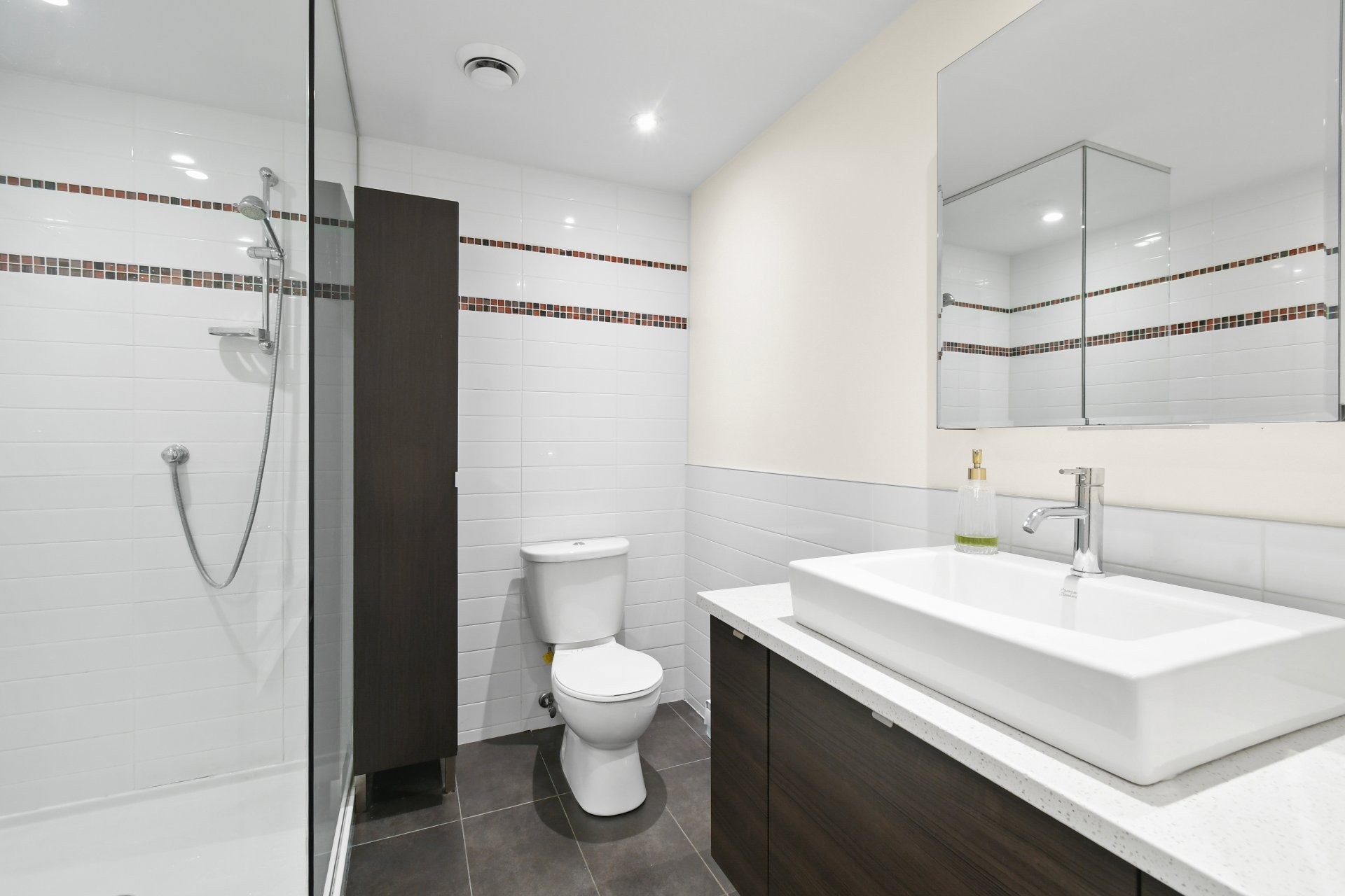 









7627


Rue De Lanaudière

, 001,
Montréal (Villeray/Saint-Michel/Parc-Extension),




QC
H2E1Y5

