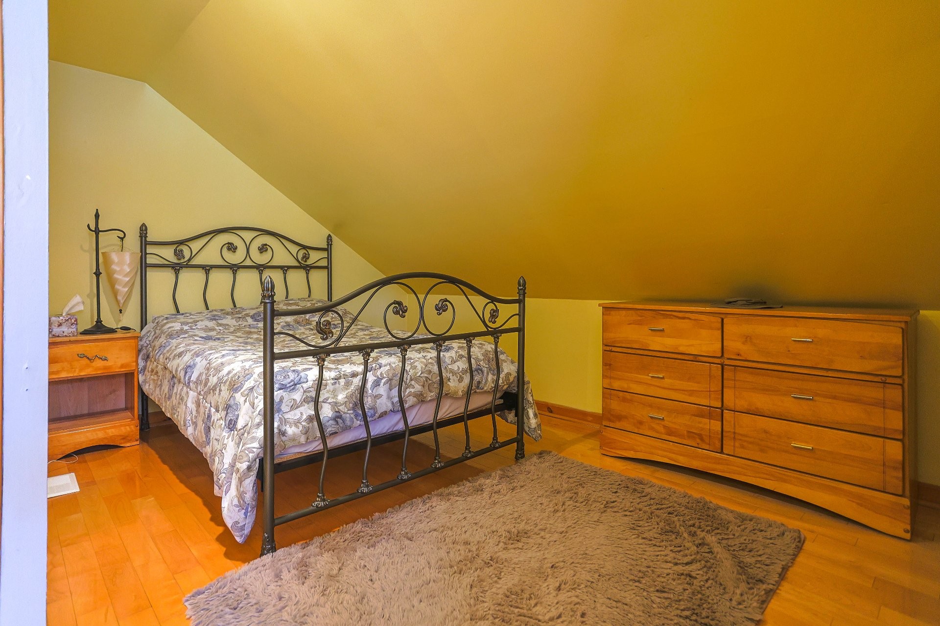 









100


Rue St-Jean

,
Sainte-Thècle,




QC
G0X3G0

