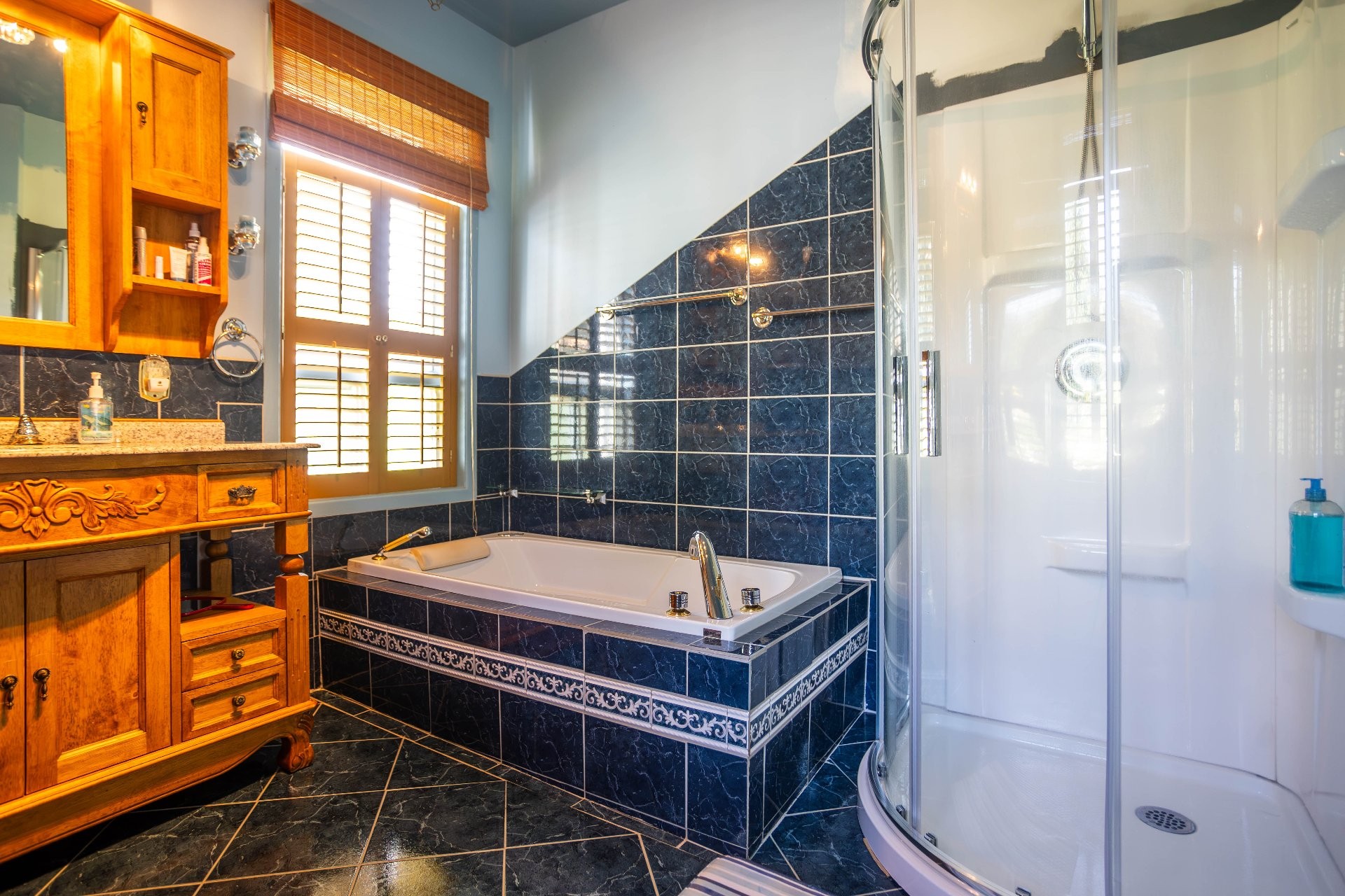 









100


Rue St-Jean

,
Sainte-Thècle,




QC
G0X3G0

