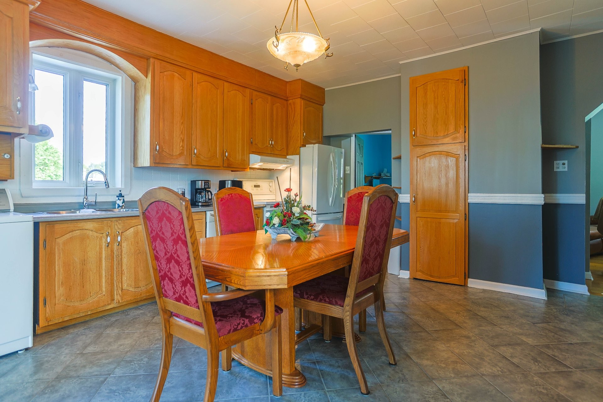 









100


Rue St-Jean

,
Sainte-Thècle,




QC
G0X3G0

