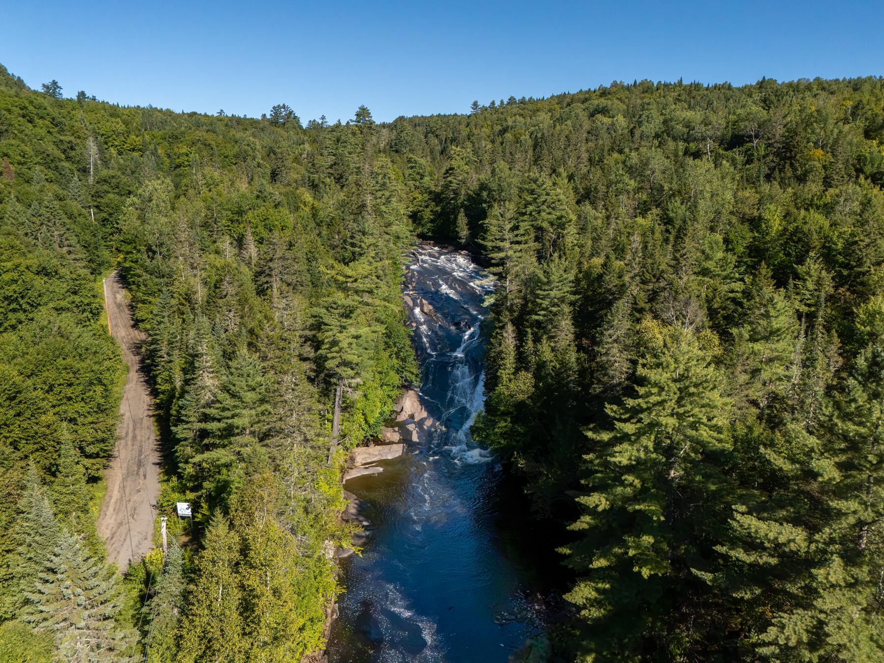 












Ch. des Cascades

,
Mandeville,







QC
J0K1L0

