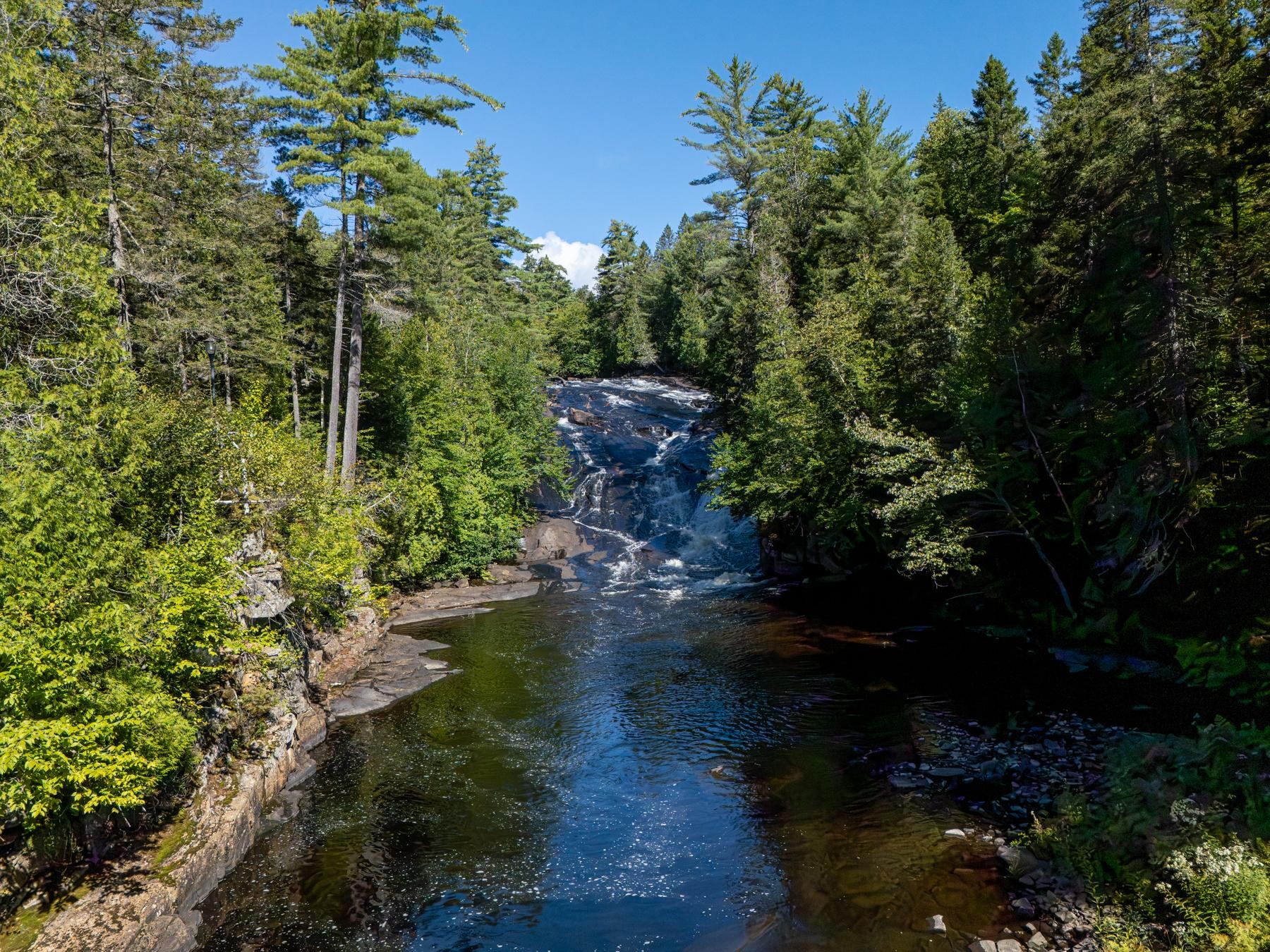 












Ch. des Cascades

,
Mandeville,







QC
J0K1L0


