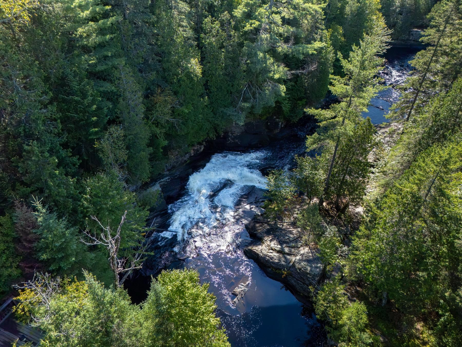 












Ch. des Cascades

,
Mandeville,







QC
J0K1L0

