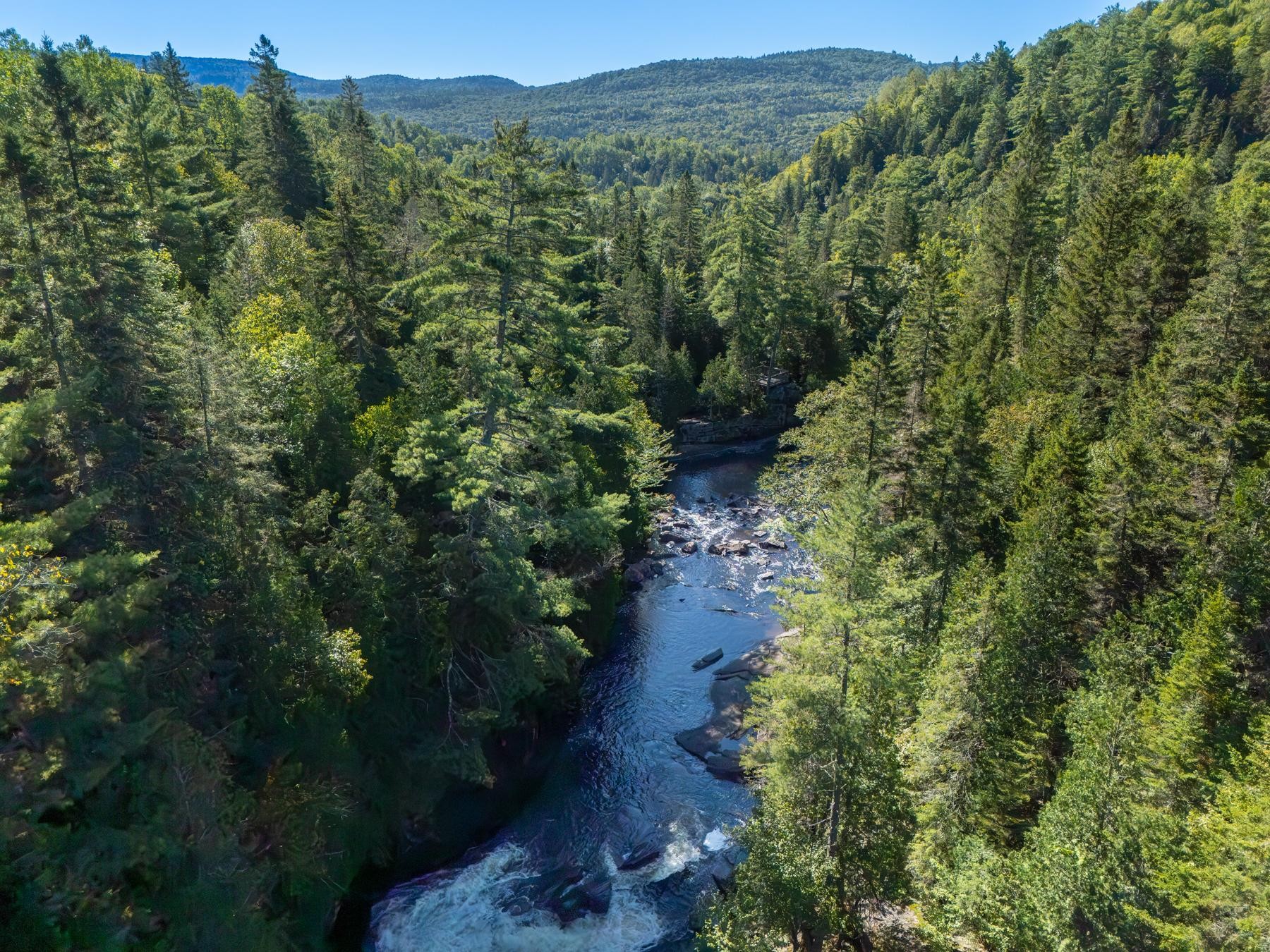 












Ch. des Cascades

,
Mandeville,







QC
J0K1L0

