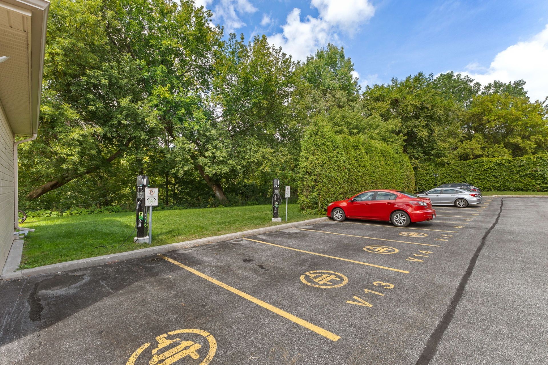 









63


Av. Gatineau

, 76,
Gatineau (Gatineau),




QC
J8T4J4

