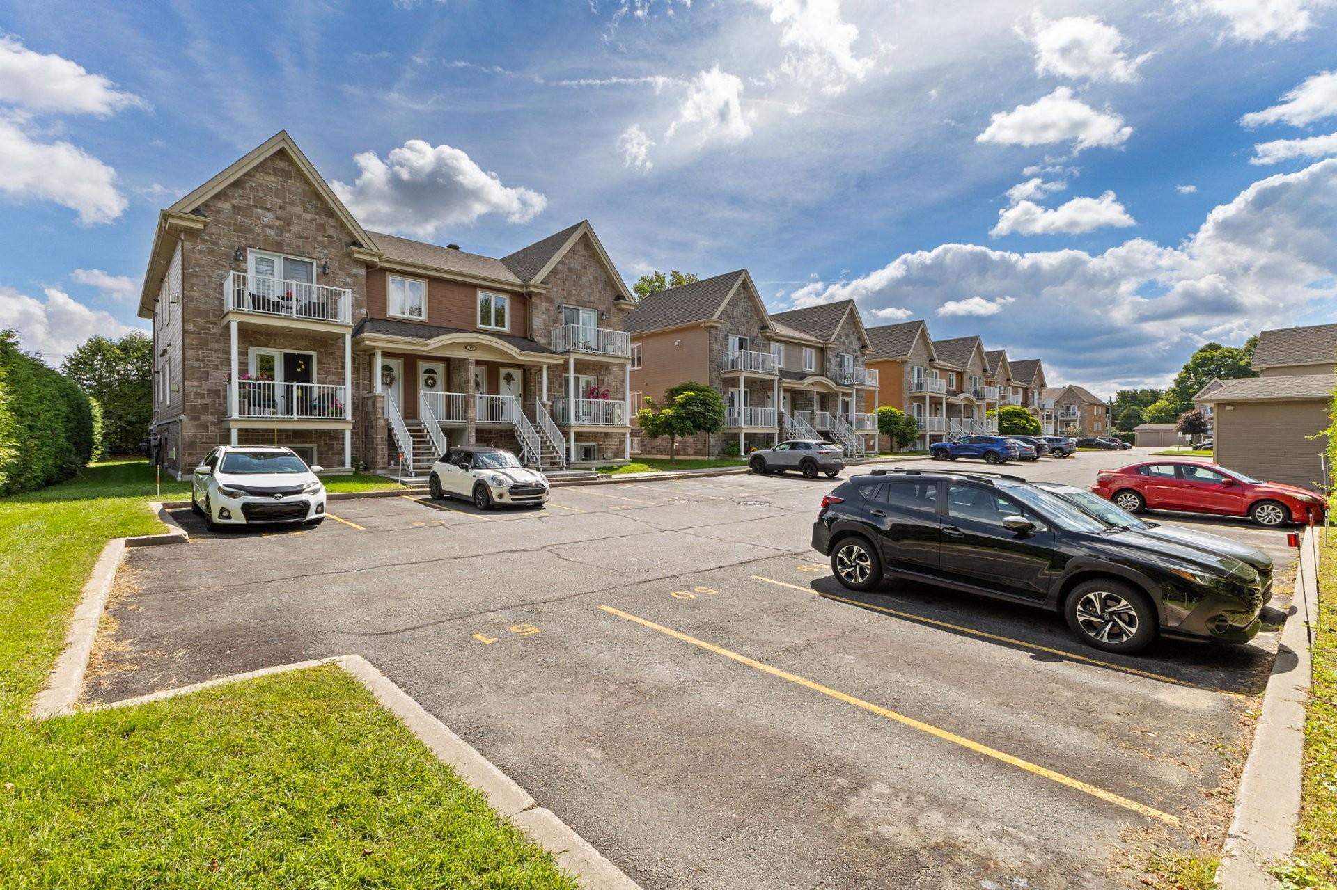 









63


Av. Gatineau

, 76,
Gatineau (Gatineau),




QC
J8T4J4

