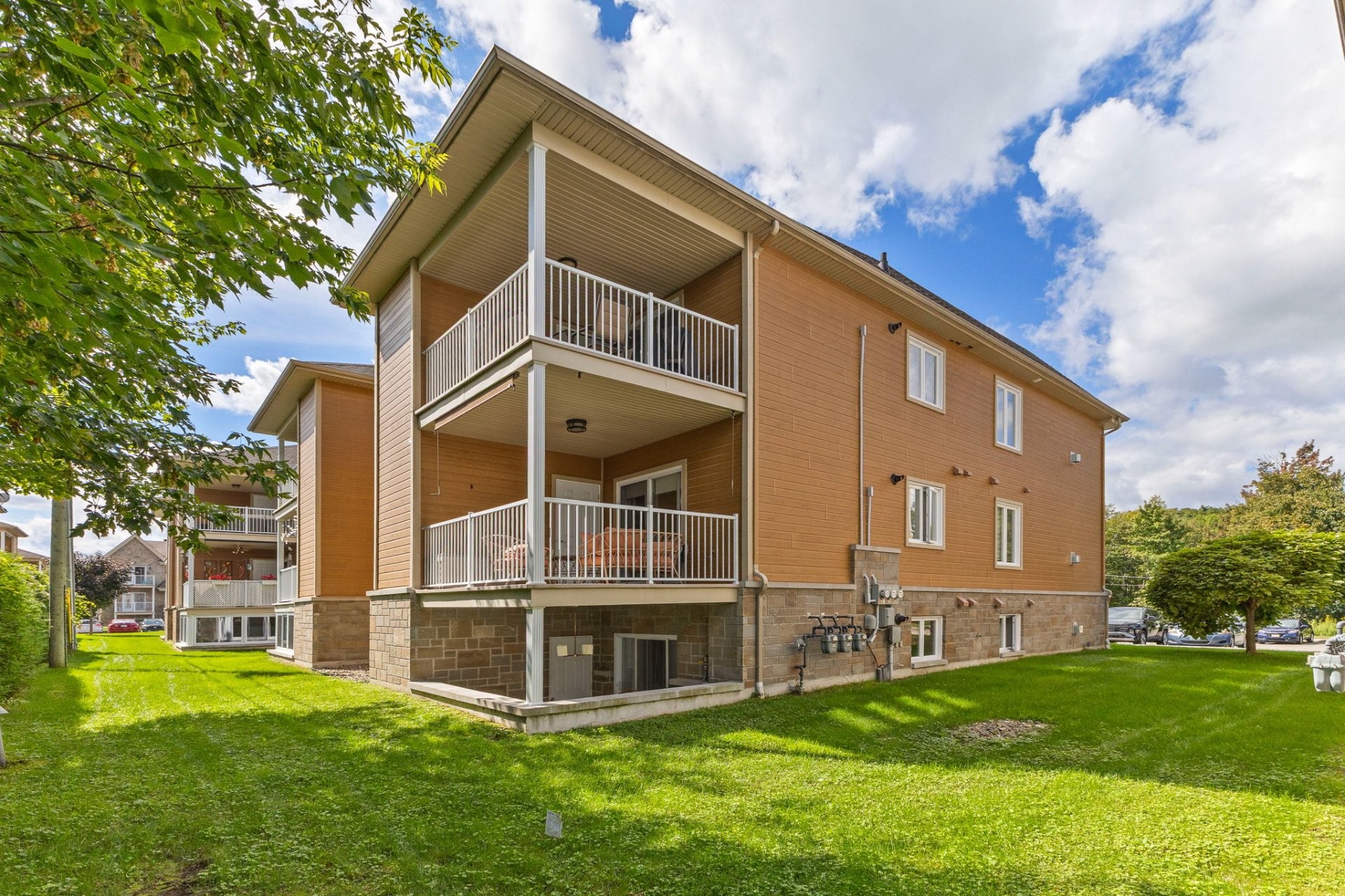 









63


Av. Gatineau

, 76,
Gatineau (Gatineau),




QC
J8T4J4

