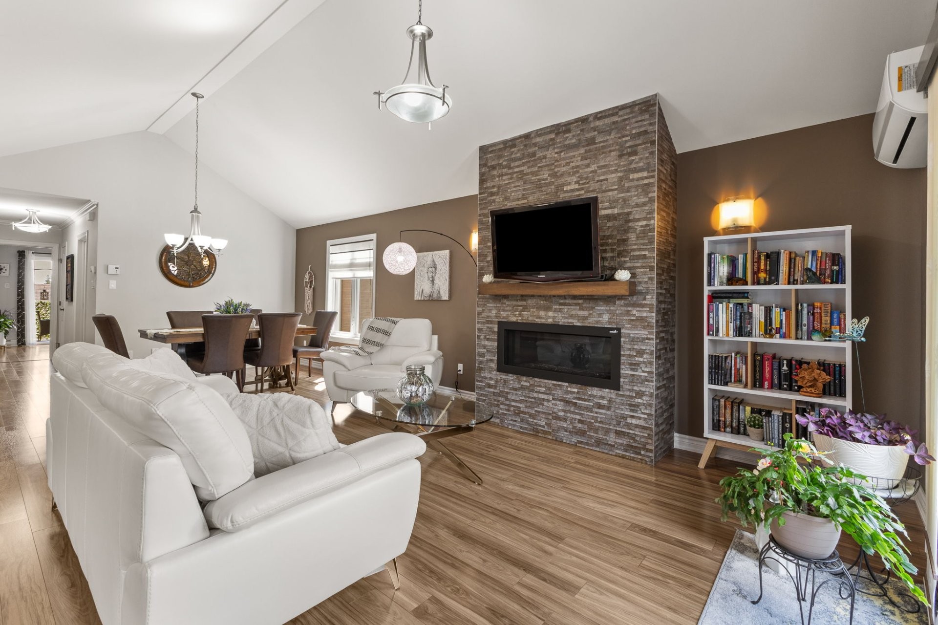 









63


Av. Gatineau

, 76,
Gatineau (Gatineau),




QC
J8T4J4

