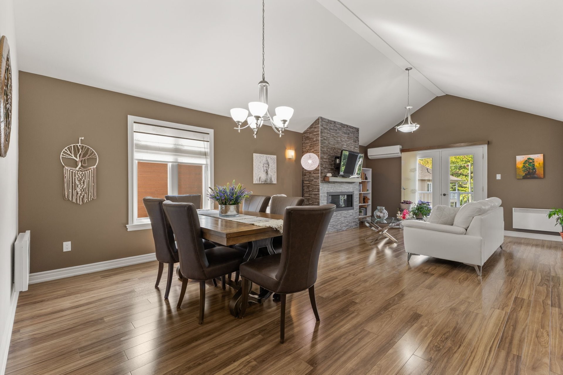 









63


Av. Gatineau

, 76,
Gatineau (Gatineau),




QC
J8T4J4

