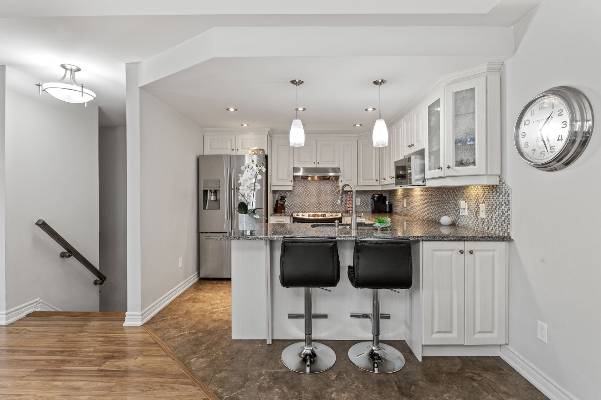 









63


Av. Gatineau

, 76,
Gatineau (Gatineau),




QC
J8T4J4

