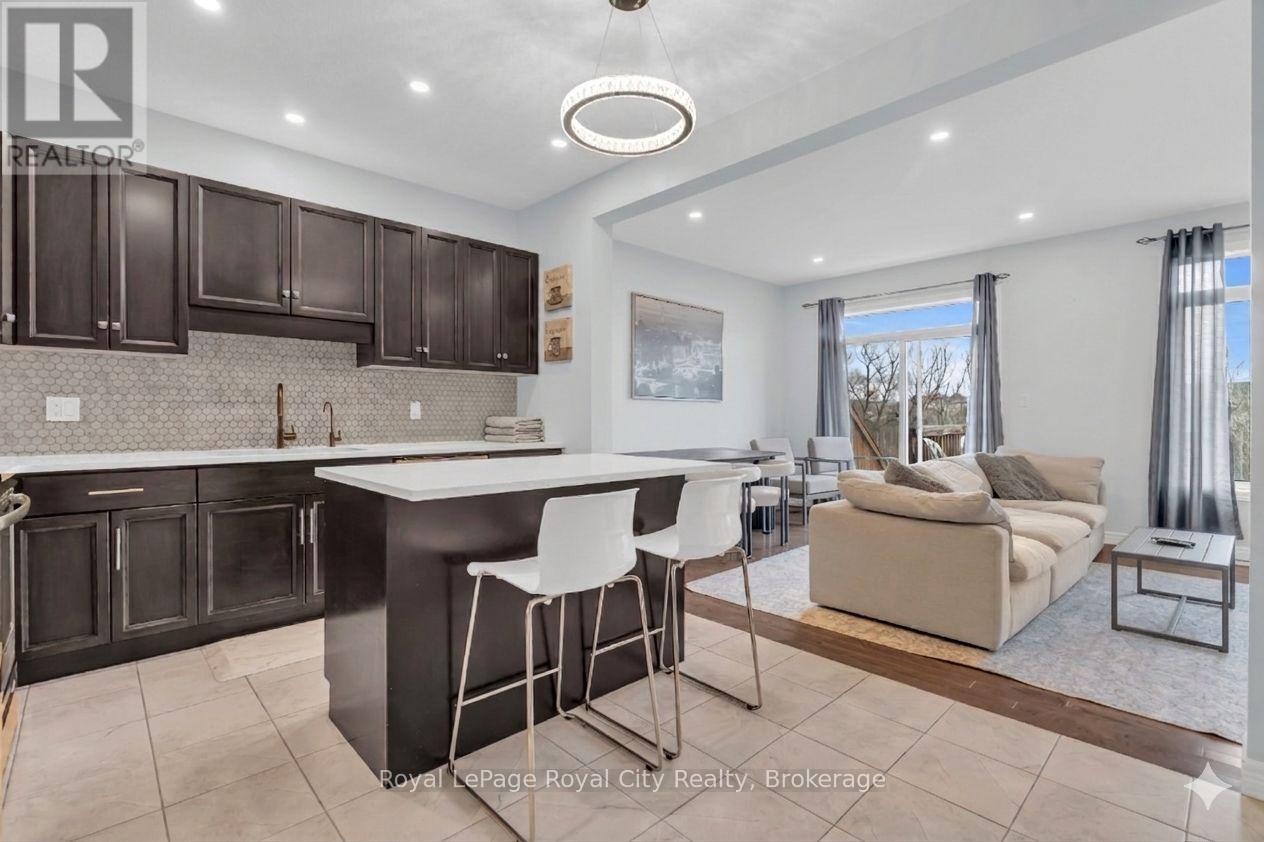 












7 - 269 WATSON PARKWAY N

,
Guelph (Grange Road),




Ontario
N1E0R3

