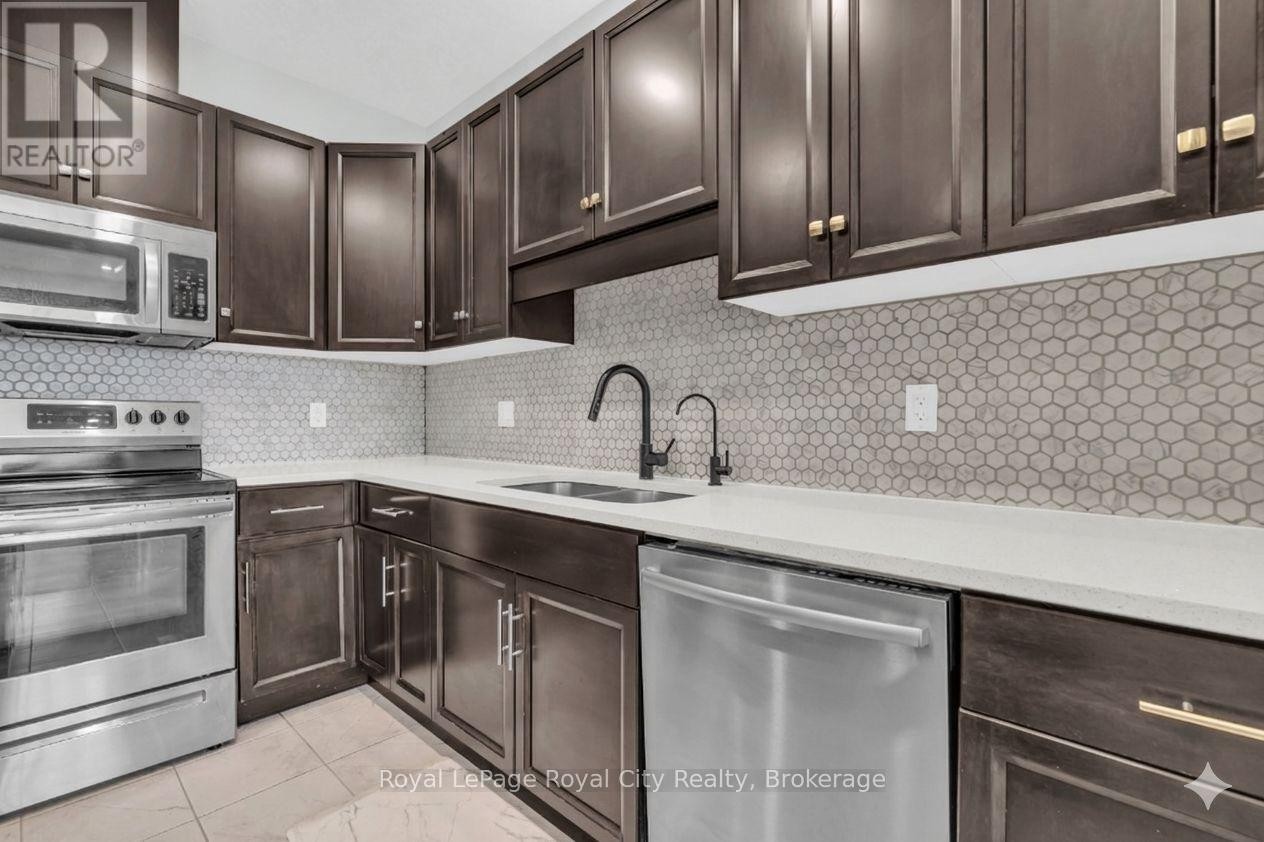 












7 - 269 WATSON PARKWAY N

,
Guelph (Grange Road),




Ontario
N1E0R3


