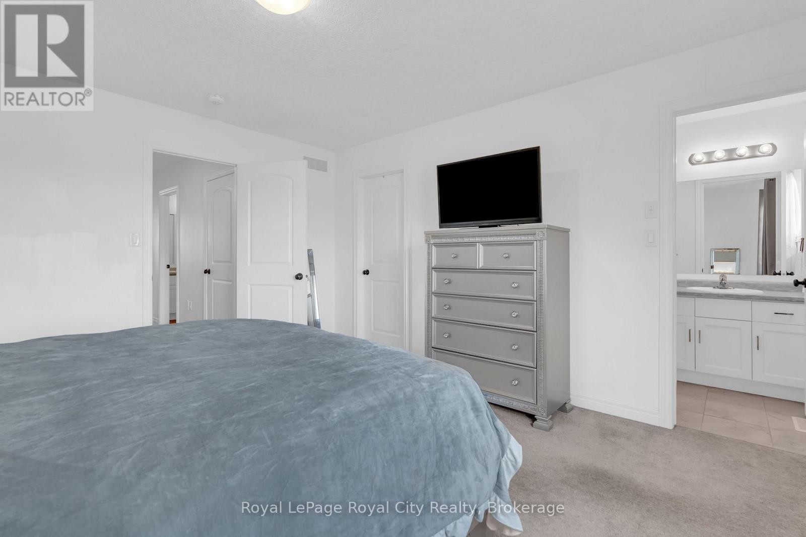 












7 - 269 WATSON PARKWAY N

,
Guelph (Grange Road),




Ontario
N1E0R3

