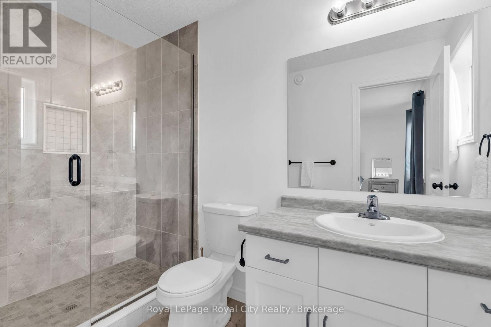 












7 - 269 WATSON PARKWAY N

,
Guelph (Grange Road),




Ontario
N1E0R3

