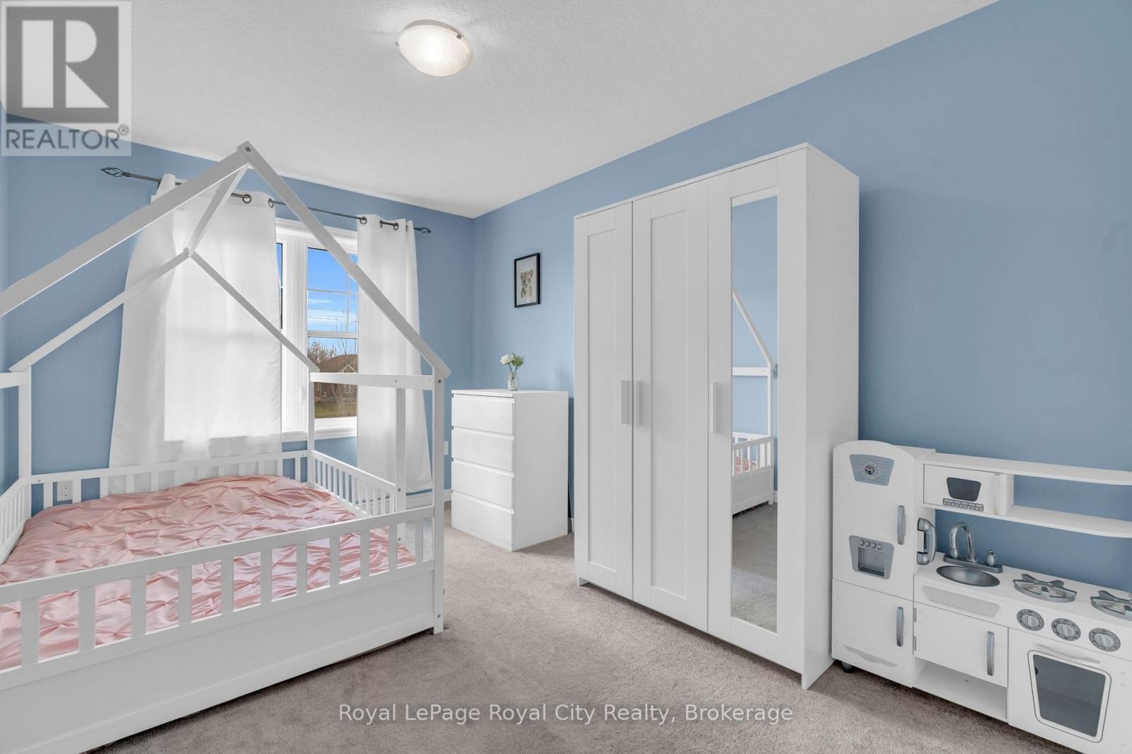 












7 - 269 WATSON PARKWAY N

,
Guelph (Grange Road),




Ontario
N1E0R3

