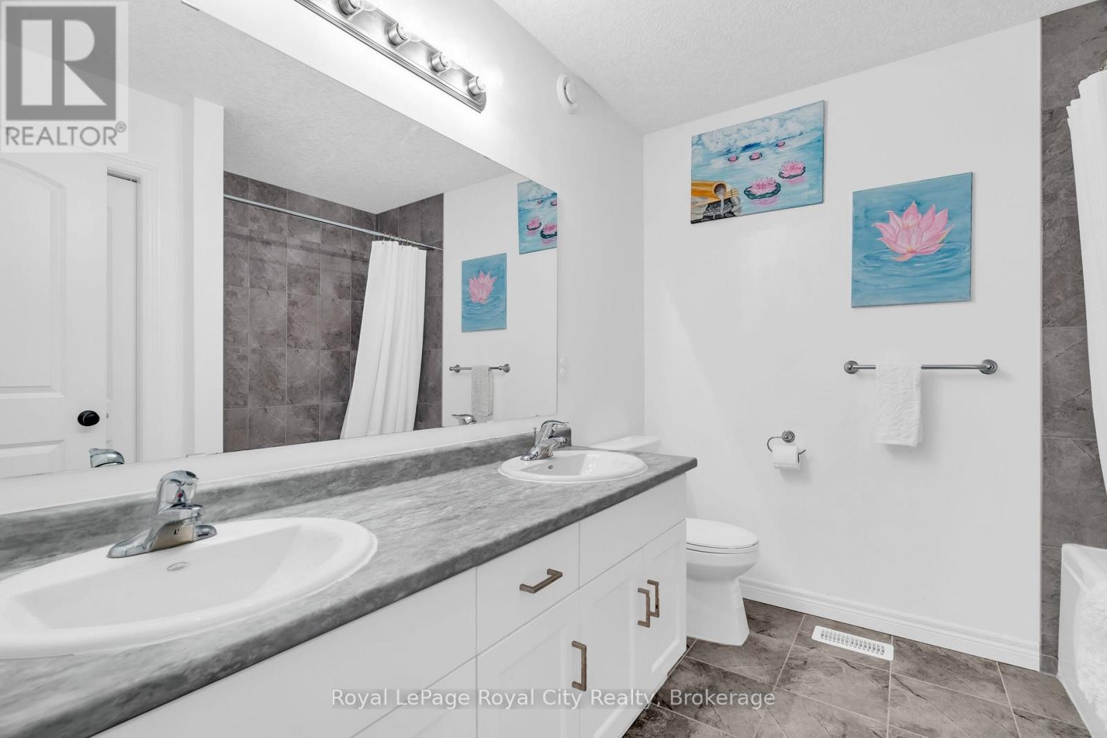 












7 - 269 WATSON PARKWAY N

,
Guelph (Grange Road),




Ontario
N1E0R3

