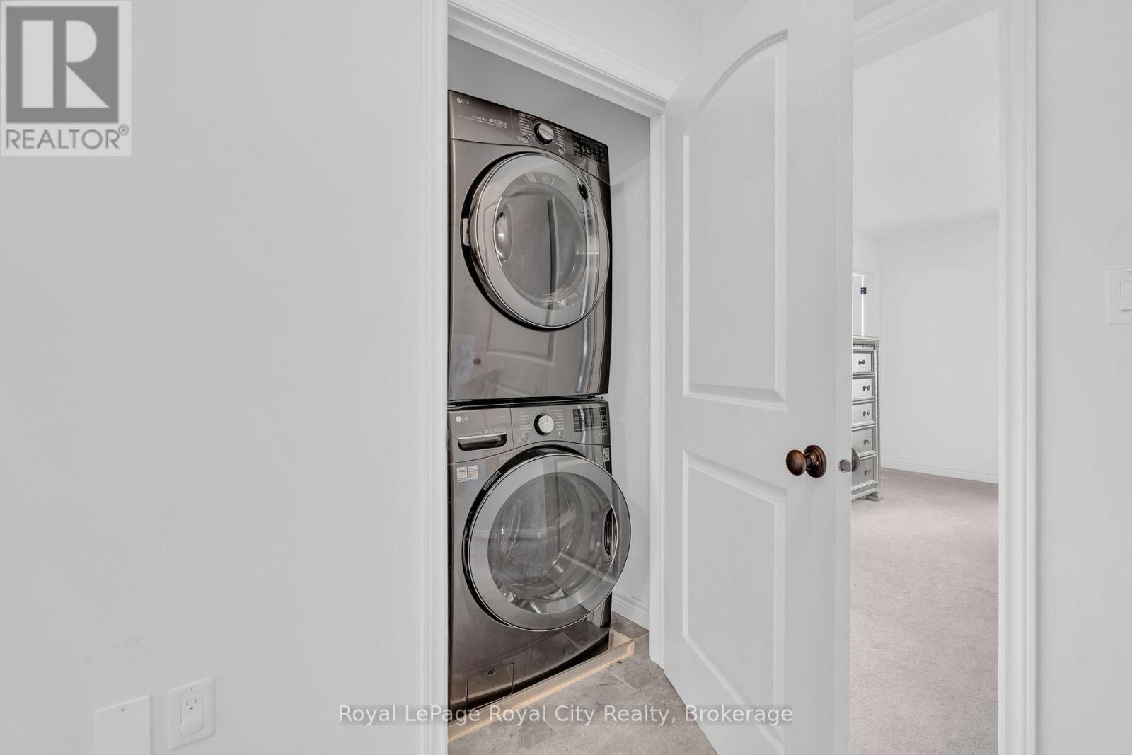 












7 - 269 WATSON PARKWAY N

,
Guelph (Grange Road),




Ontario
N1E0R3

