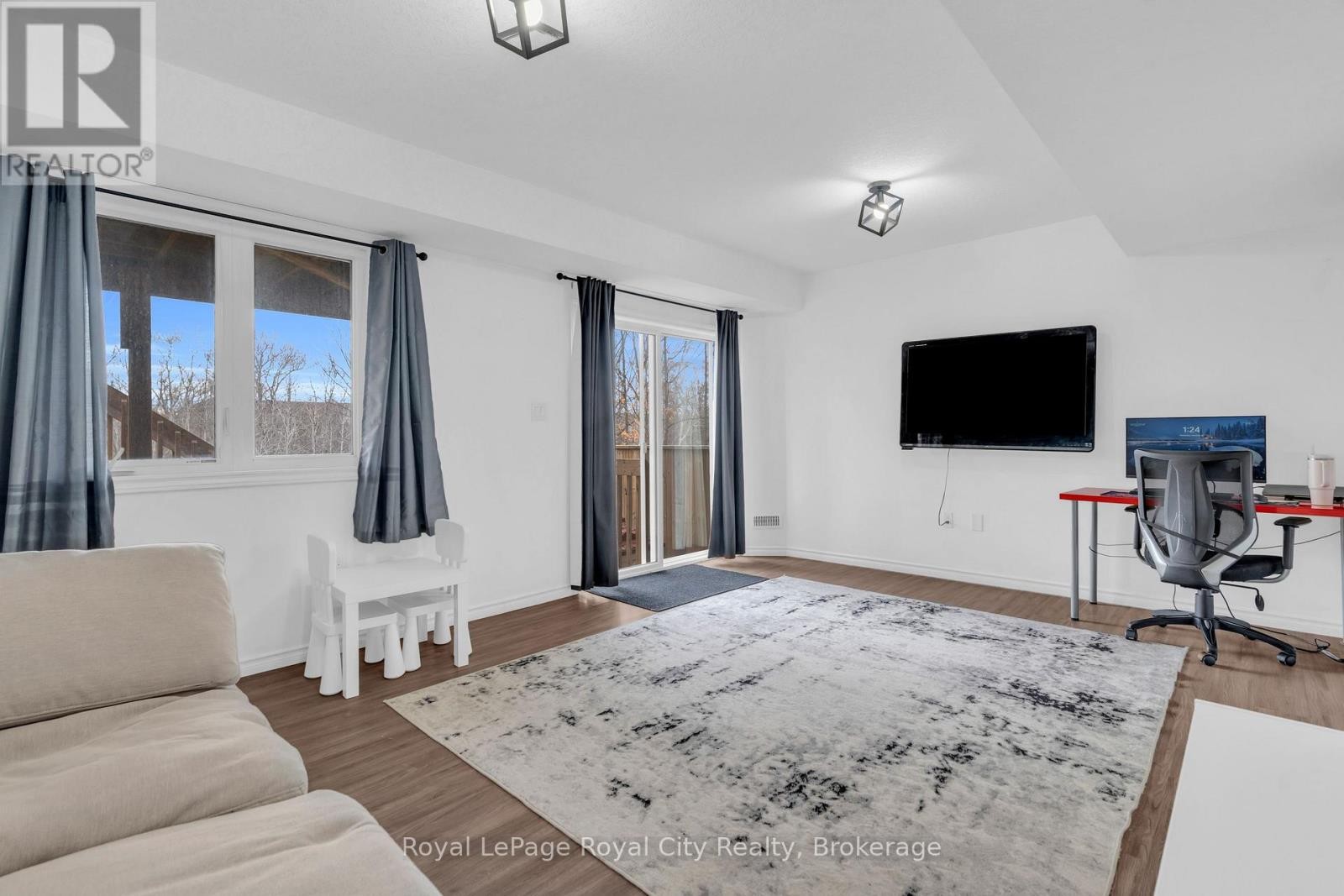 












7 - 269 WATSON PARKWAY N

,
Guelph (Grange Road),




Ontario
N1E0R3

