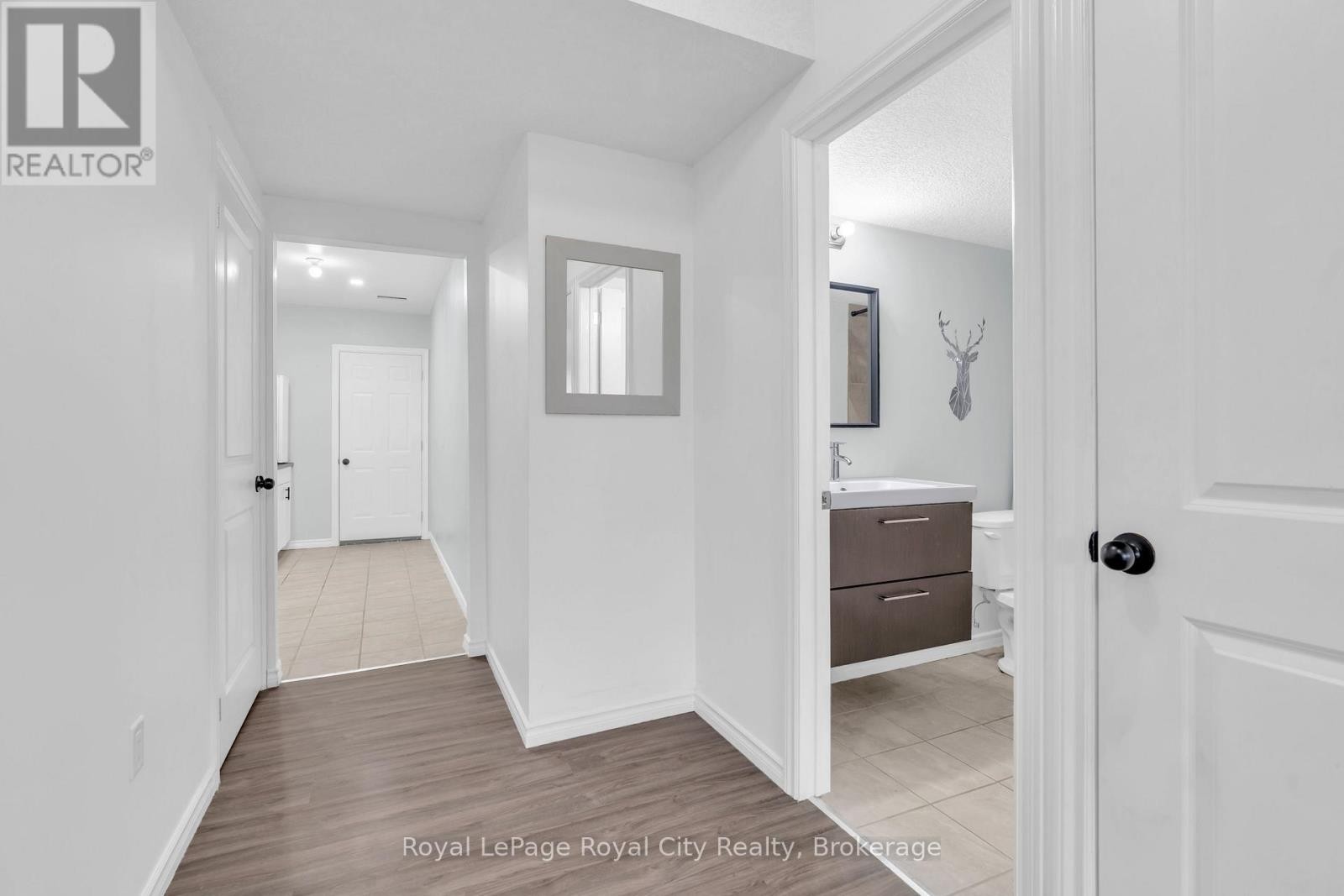 












7 - 269 WATSON PARKWAY N

,
Guelph (Grange Road),




Ontario
N1E0R3

