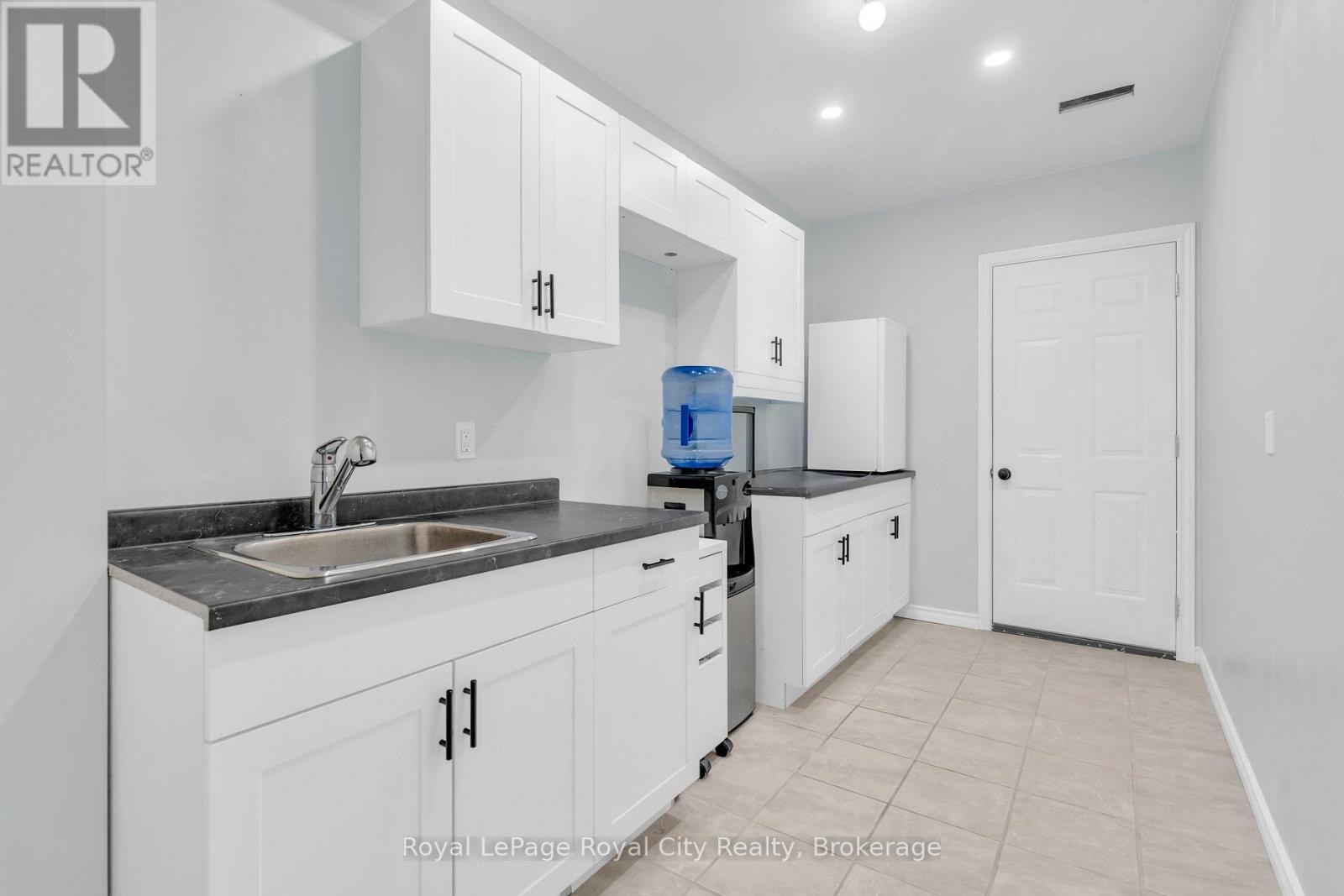 












7 - 269 WATSON PARKWAY N

,
Guelph (Grange Road),




Ontario
N1E0R3

