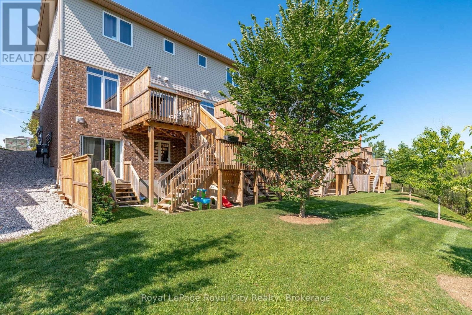 












7 - 269 WATSON PARKWAY N

,
Guelph (Grange Road),




Ontario
N1E0R3

