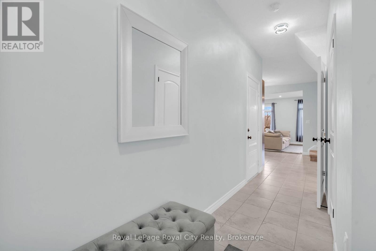 












7 - 269 WATSON PARKWAY N

,
Guelph (Grange Road),




Ontario
N1E0R3

