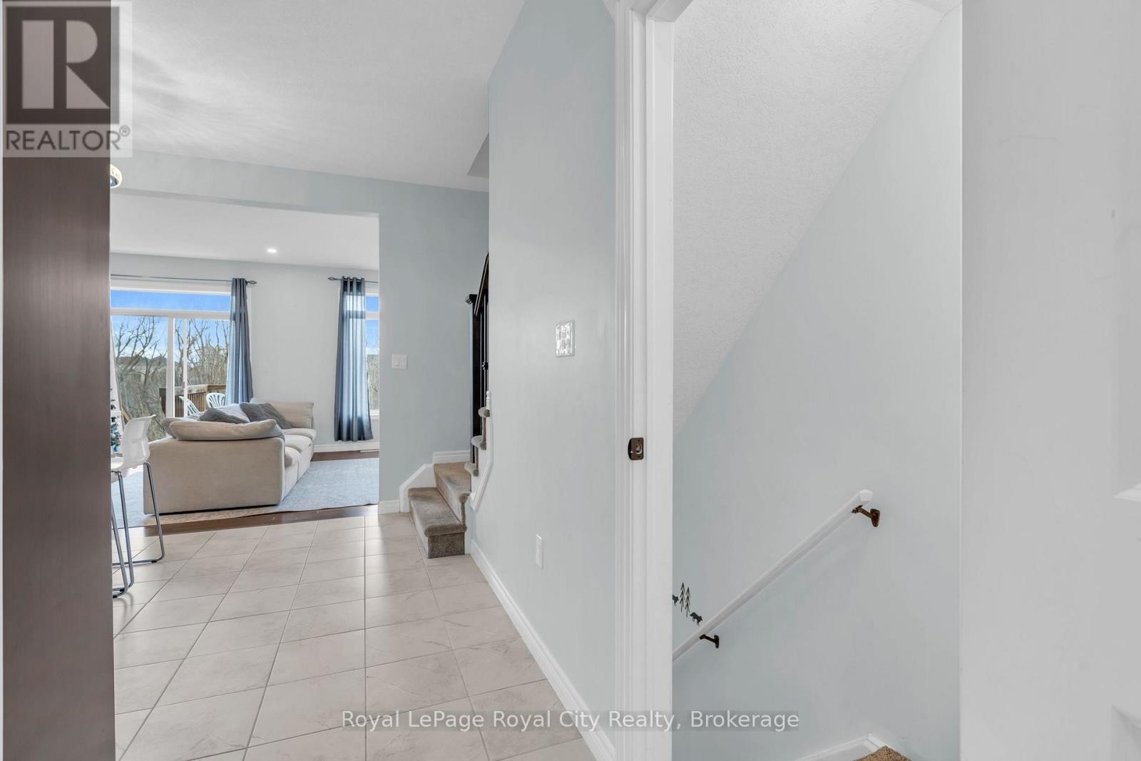 












7 - 269 WATSON PARKWAY N

,
Guelph (Grange Road),




Ontario
N1E0R3

