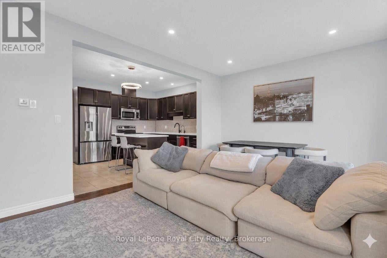 












7 - 269 WATSON PARKWAY N

,
Guelph (Grange Road),




Ontario
N1E0R3

