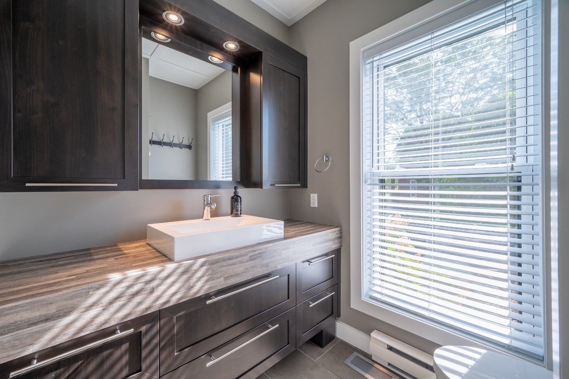 









22


Rue de Chantilly

,
Candiac,




QC
J5R6C5

