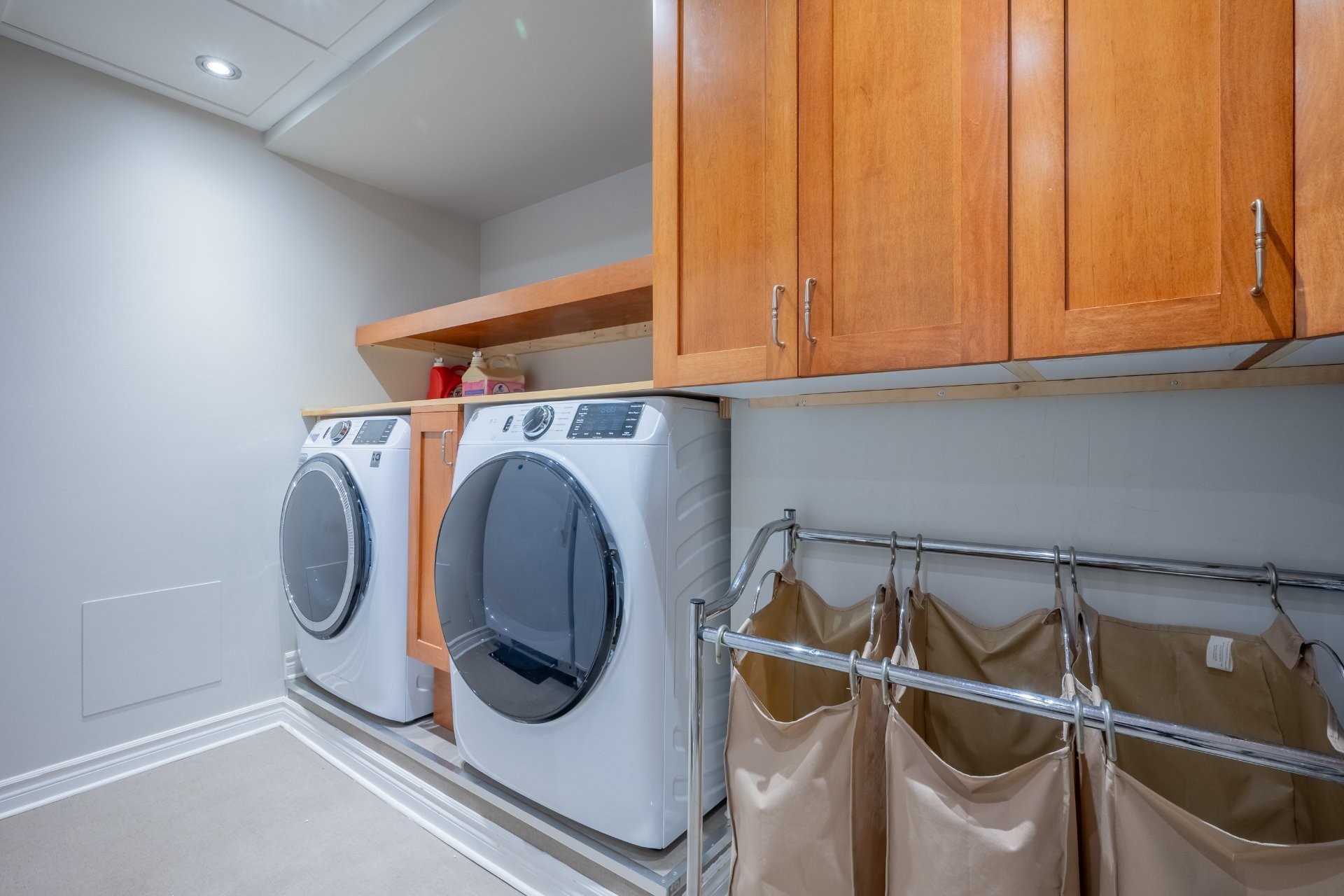 









22


Rue de Chantilly

,
Candiac,




QC
J5R6C5

