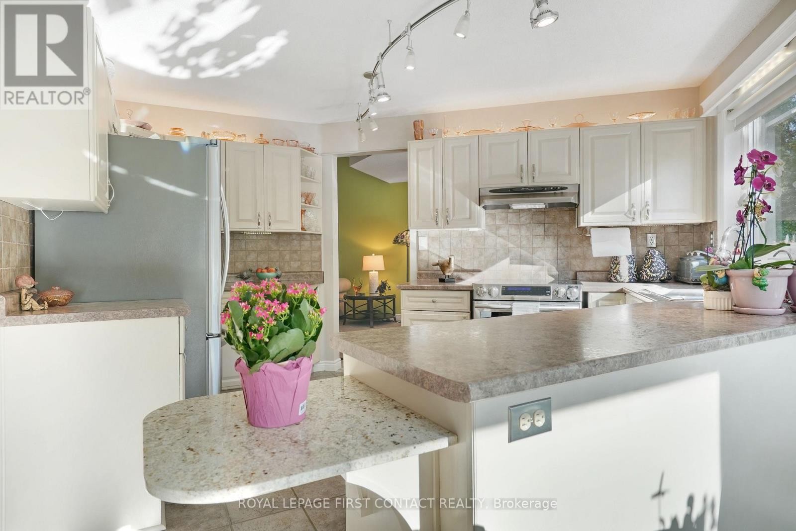 












3847 WEST STREET

,
Innisfil,




Ontario
L9S2L8

