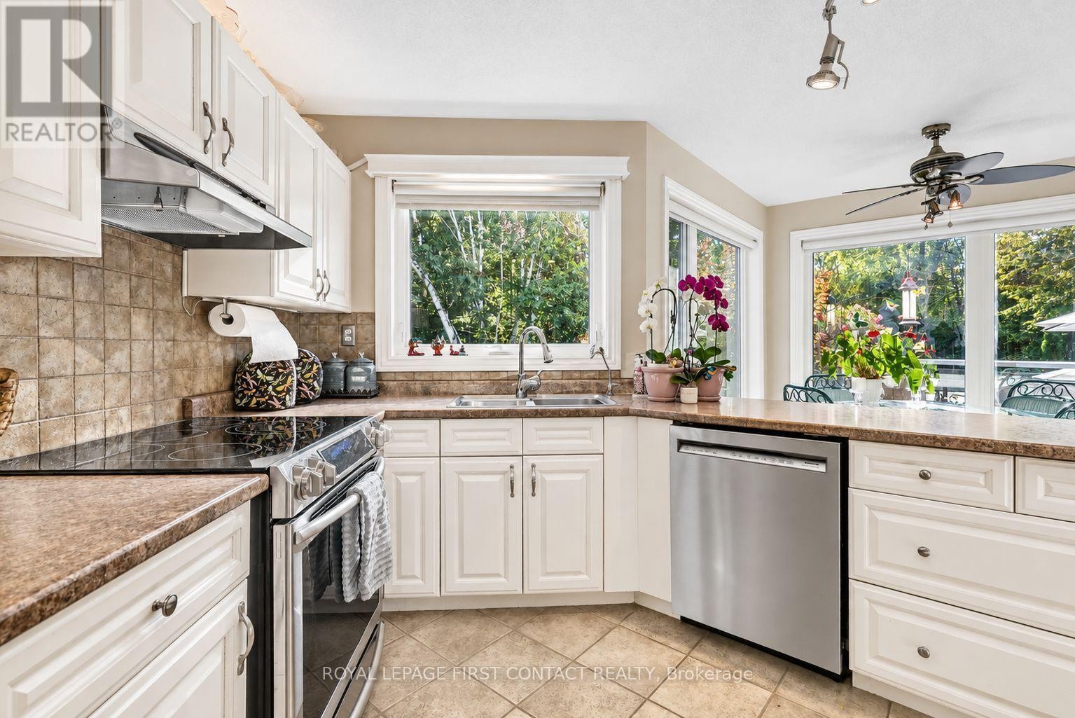 












3847 WEST STREET

,
Innisfil,




Ontario
L9S2L8

