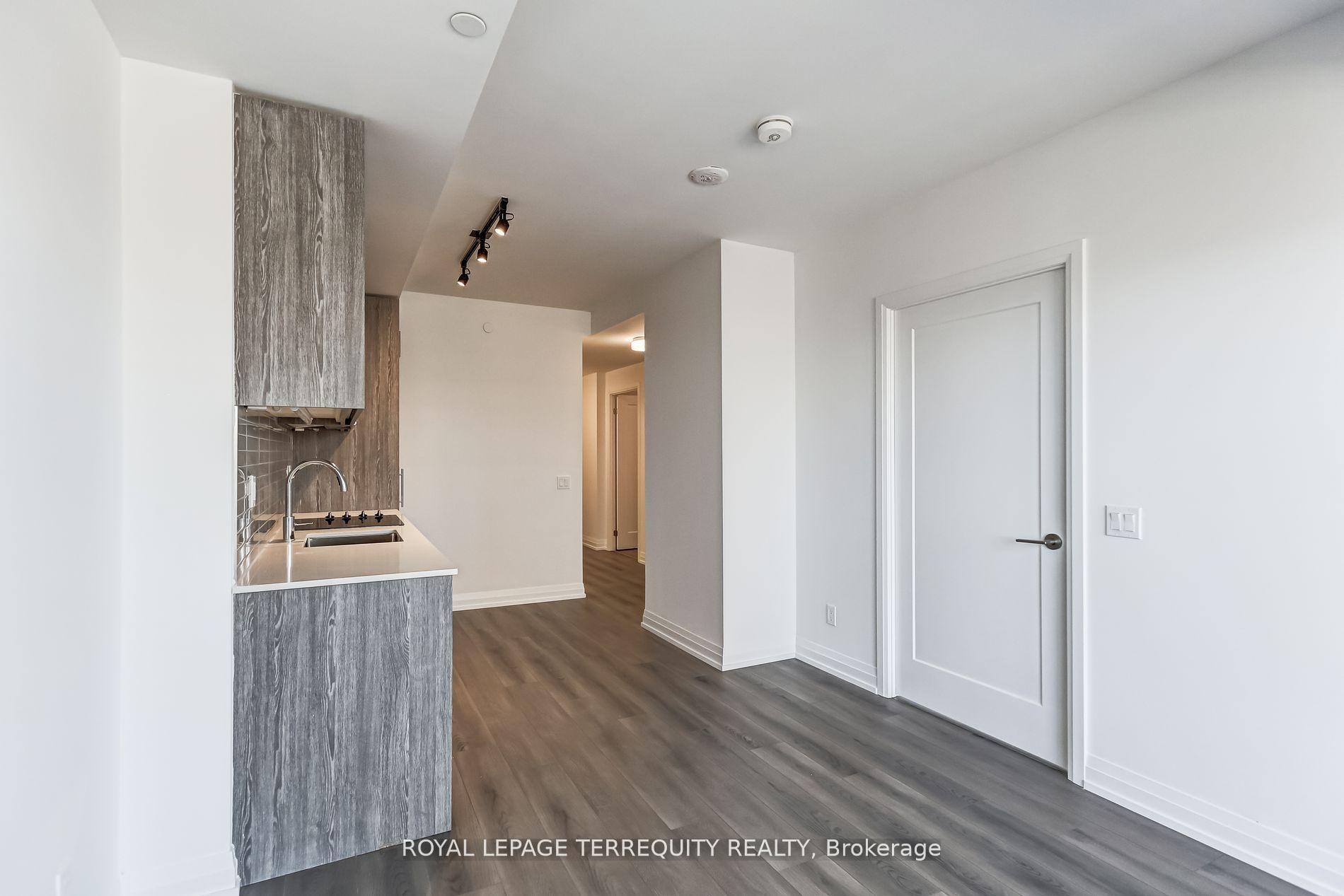 









286


Main

Street, 1906,
Toronto,




ON
M4C 0B3


